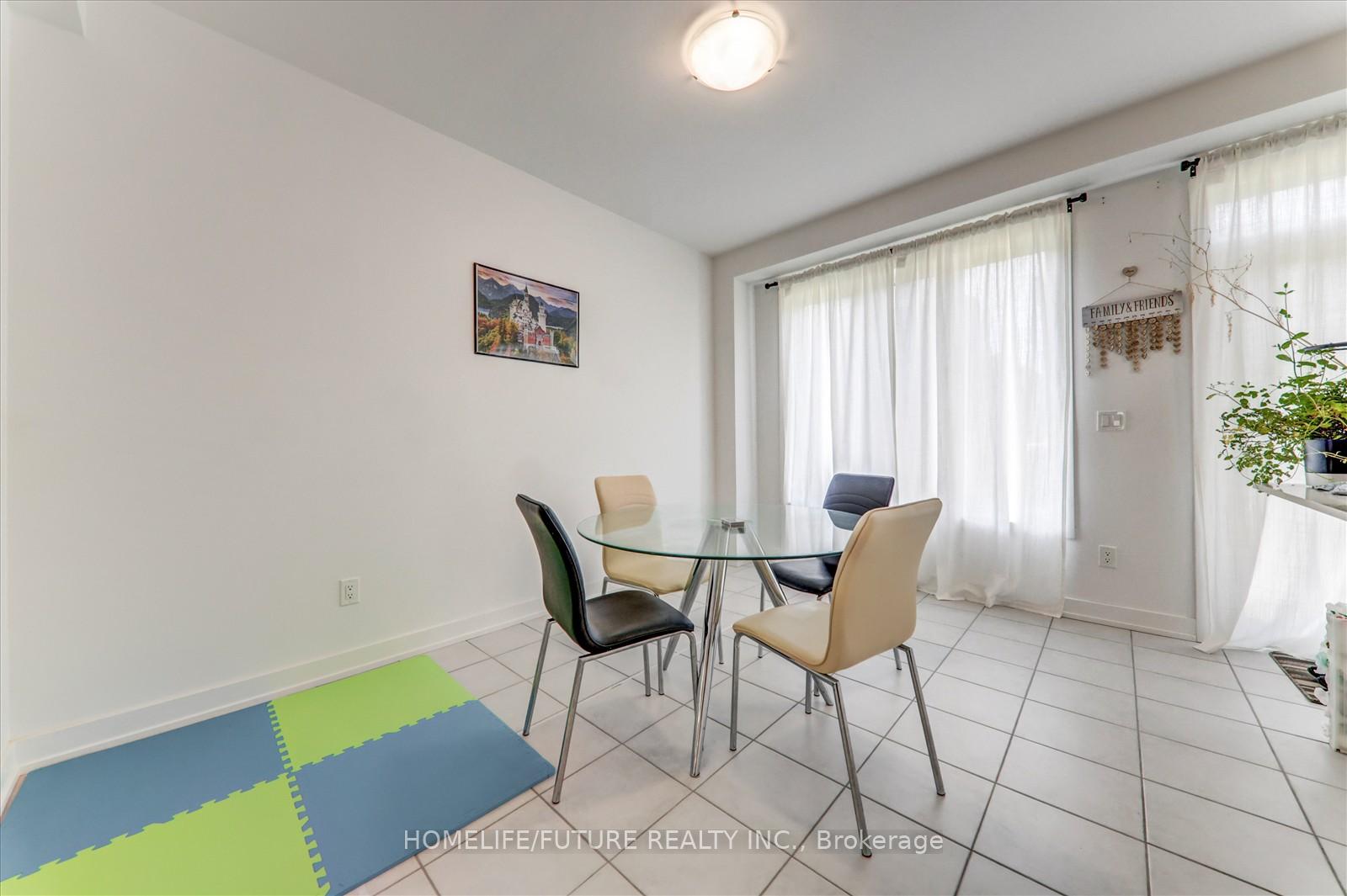 Photo 16 of 20 Deer Ridge Crescent, Whitby, Rural Whitby — HOMEH