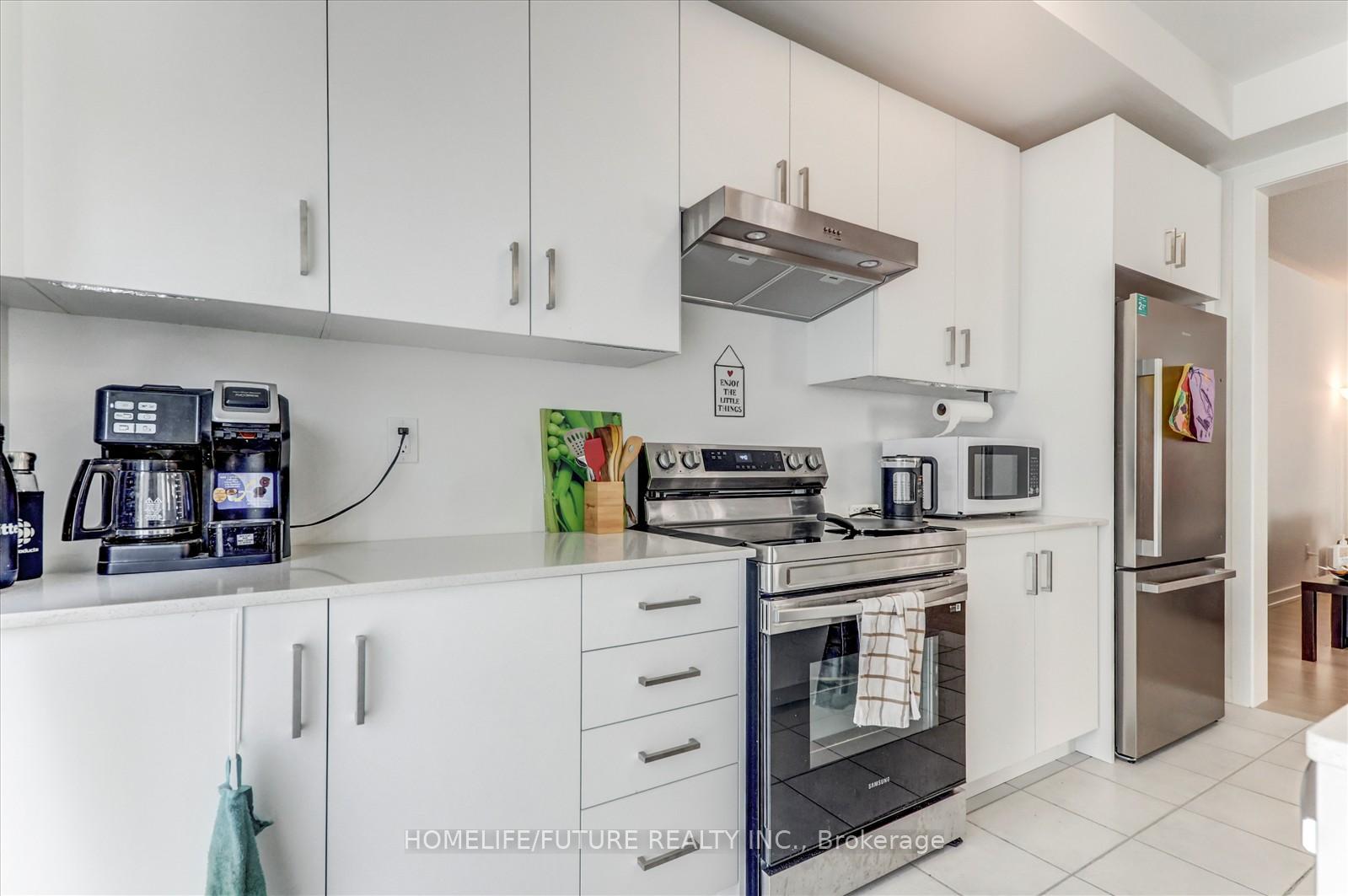 Photo 10 of 20 Deer Ridge Crescent, Whitby, Rural Whitby — HOMEH