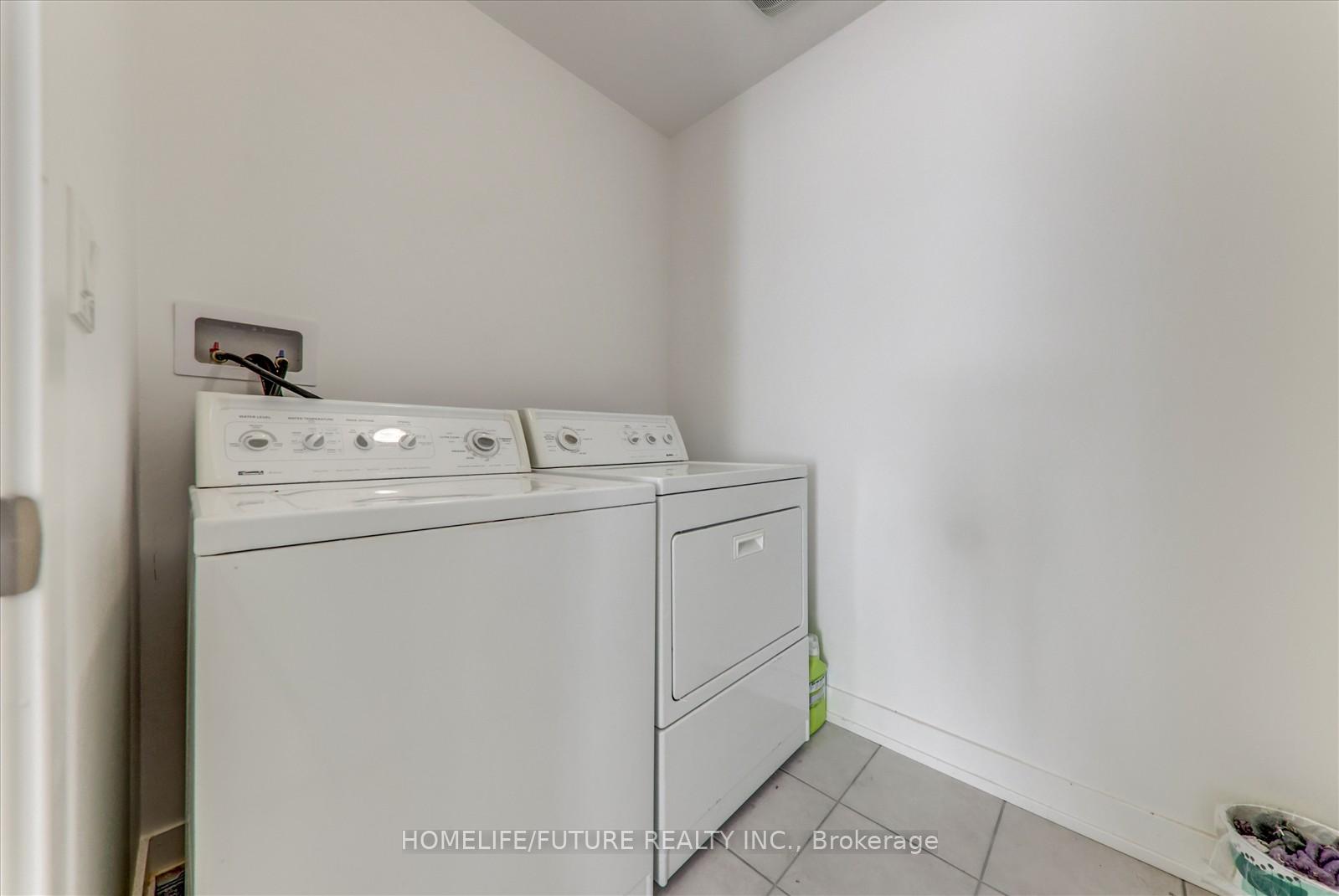 Photo 20 of 20 Deer Ridge Crescent, Whitby, Rural Whitby — HOMEH
