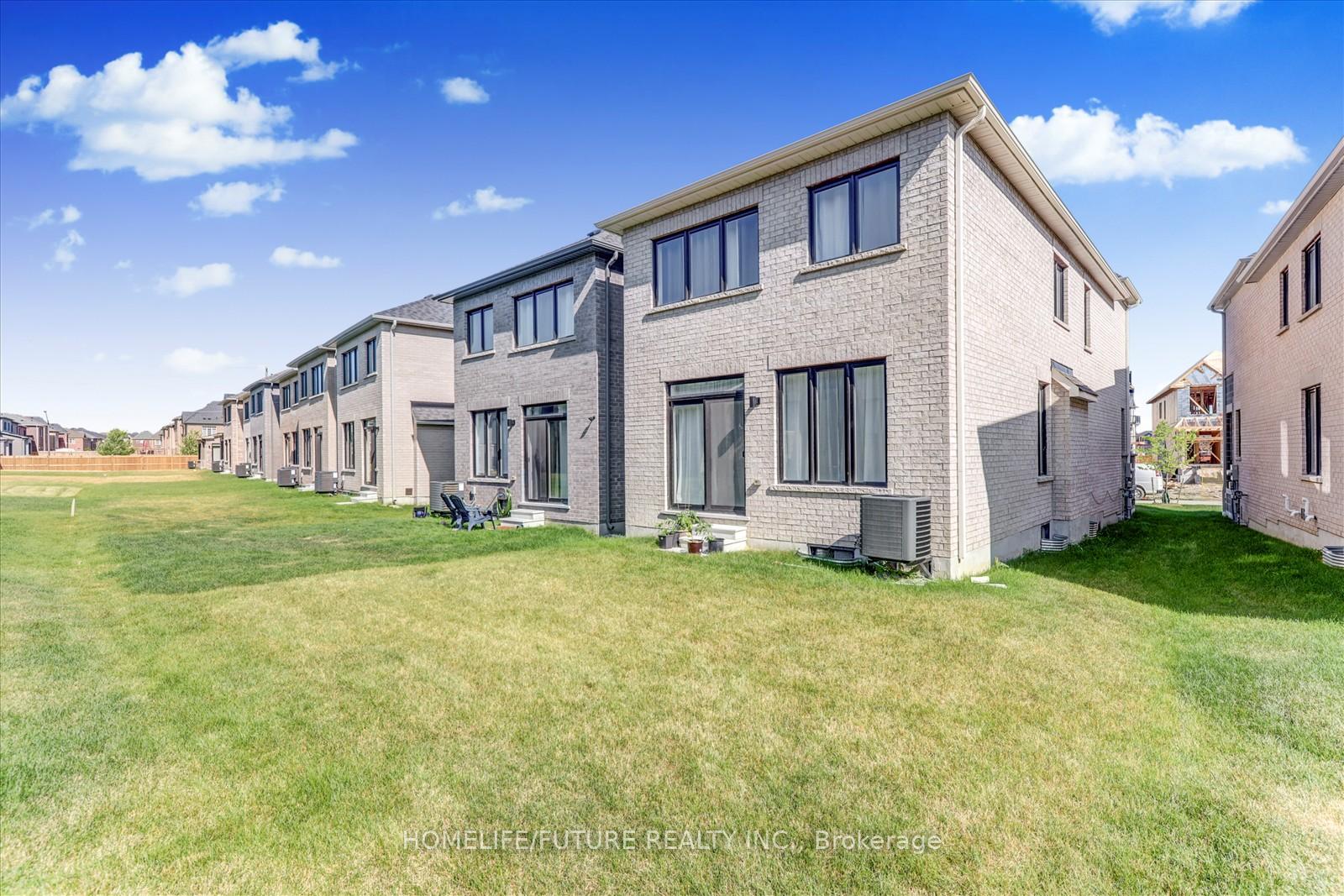 Photo 26 of 20 Deer Ridge Crescent, Whitby, Rural Whitby — HOMEH