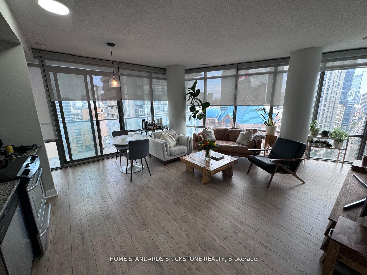 Front of Unit 1708, 832 Bay Street