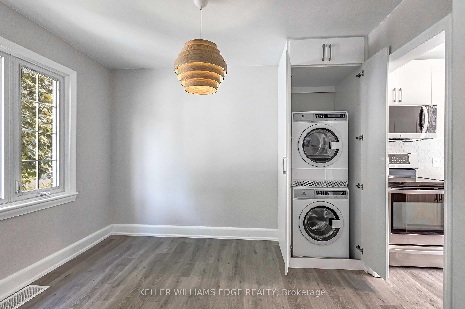 Photo 17 of Unit Upper Level, 44 West 4th Street, Hamilton, Southam — HOMEH
