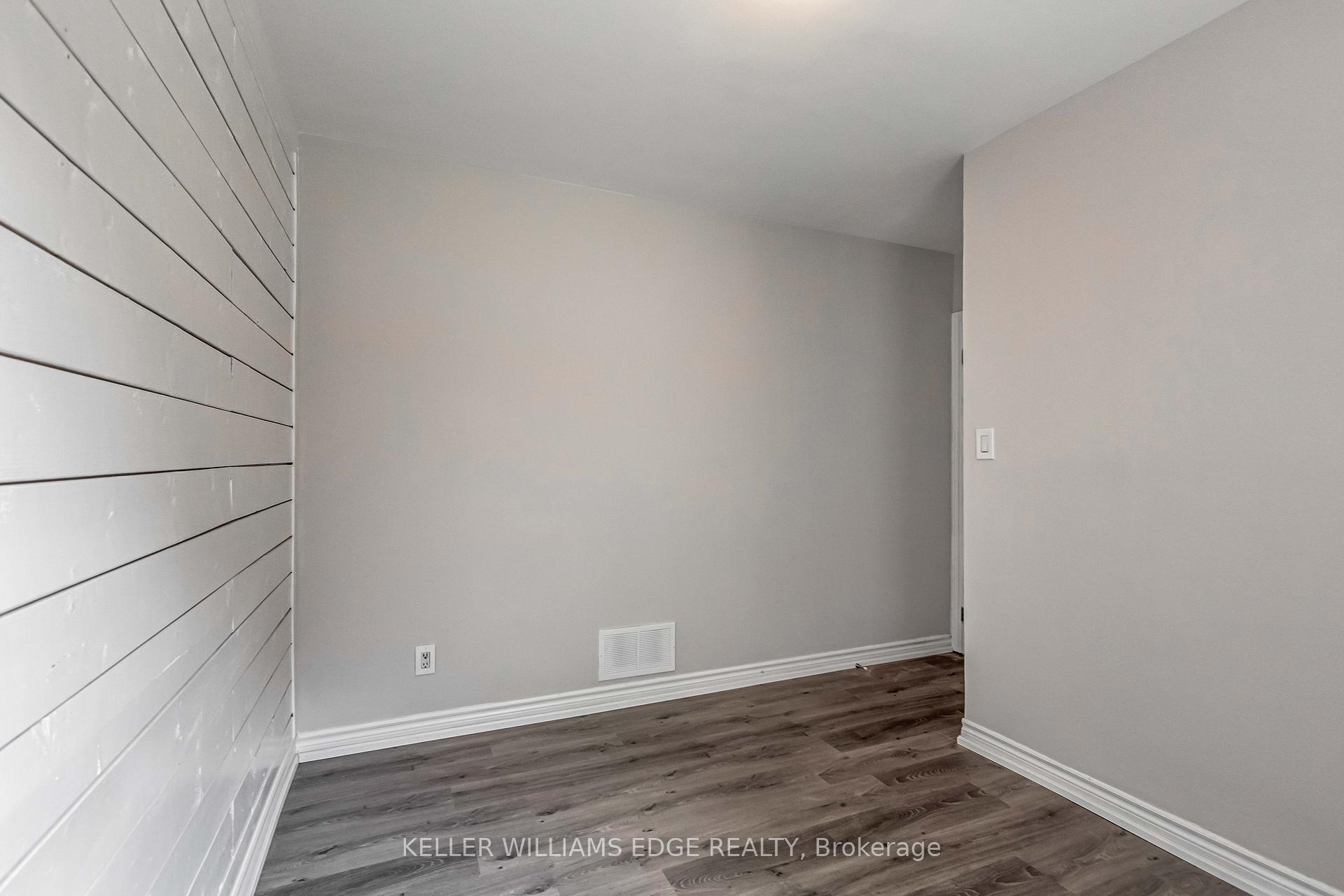 Photo 9 of Unit Upper Level, 44 West 4th Street, Hamilton, Southam — HOMEH
