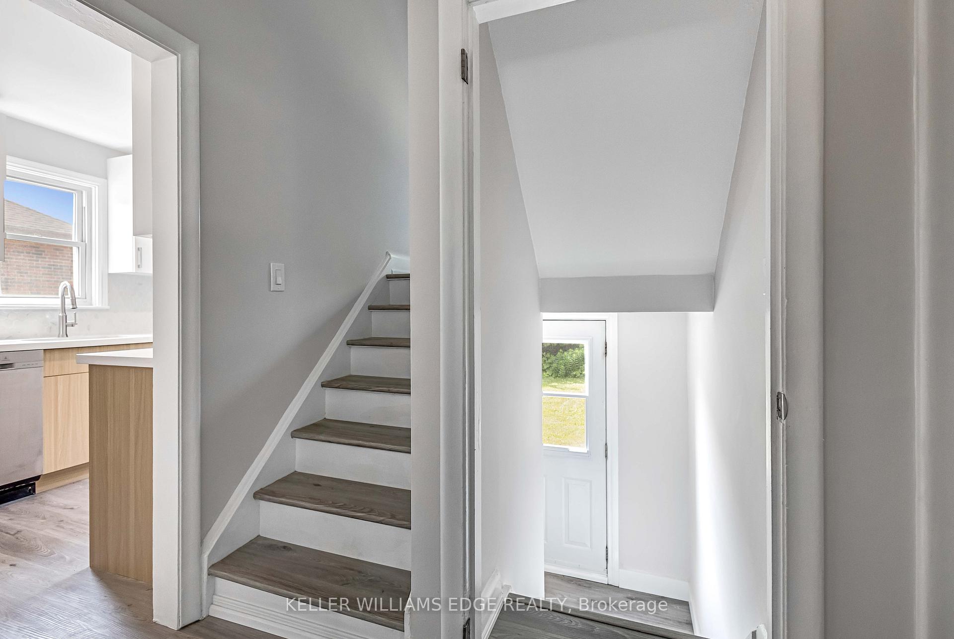 Photo 27 of Unit Upper Level, 44 West 4th Street, Hamilton, Southam — HOMEH