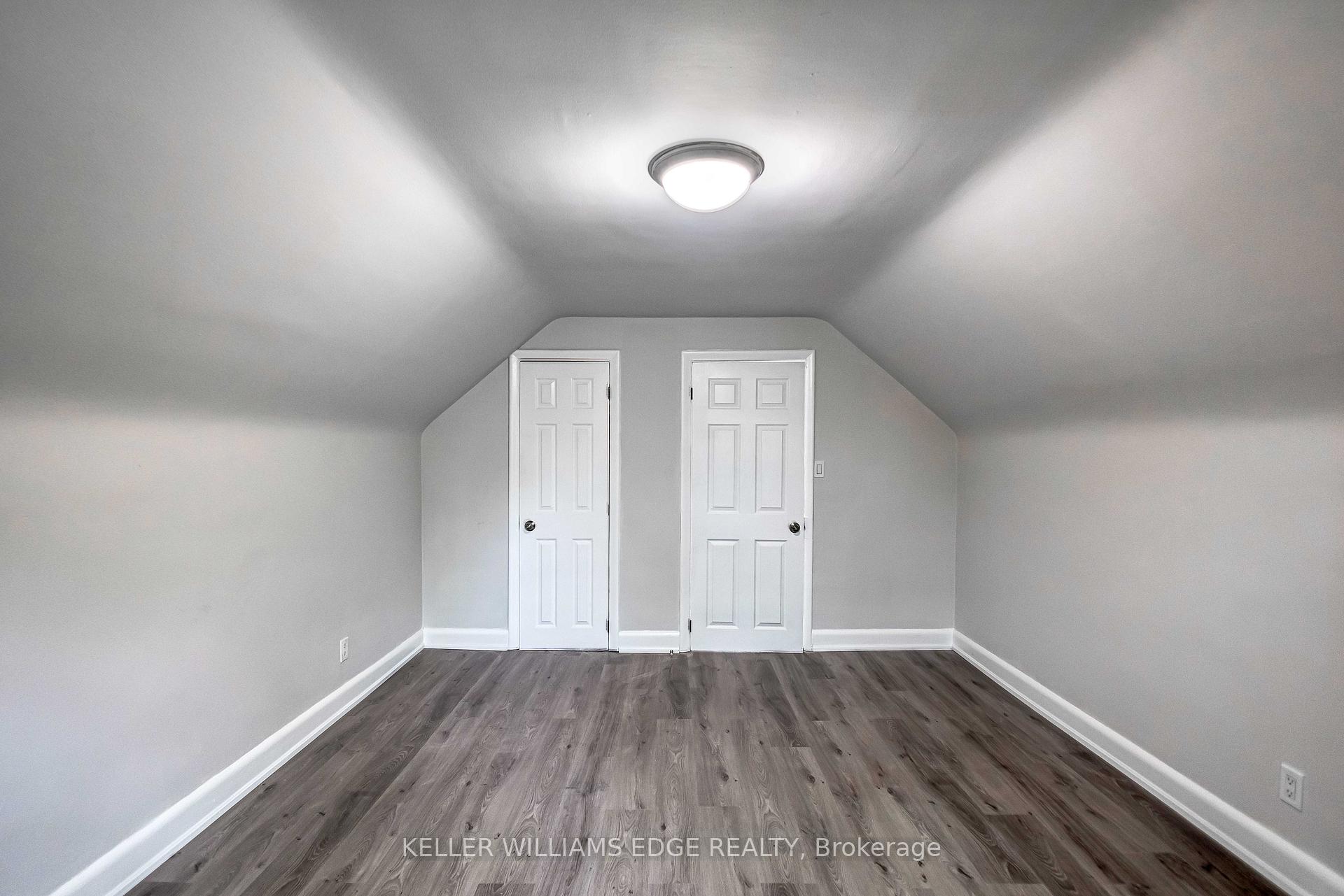 Photo 13 of Unit Upper Level, 44 West 4th Street, Hamilton, Southam — HOMEH