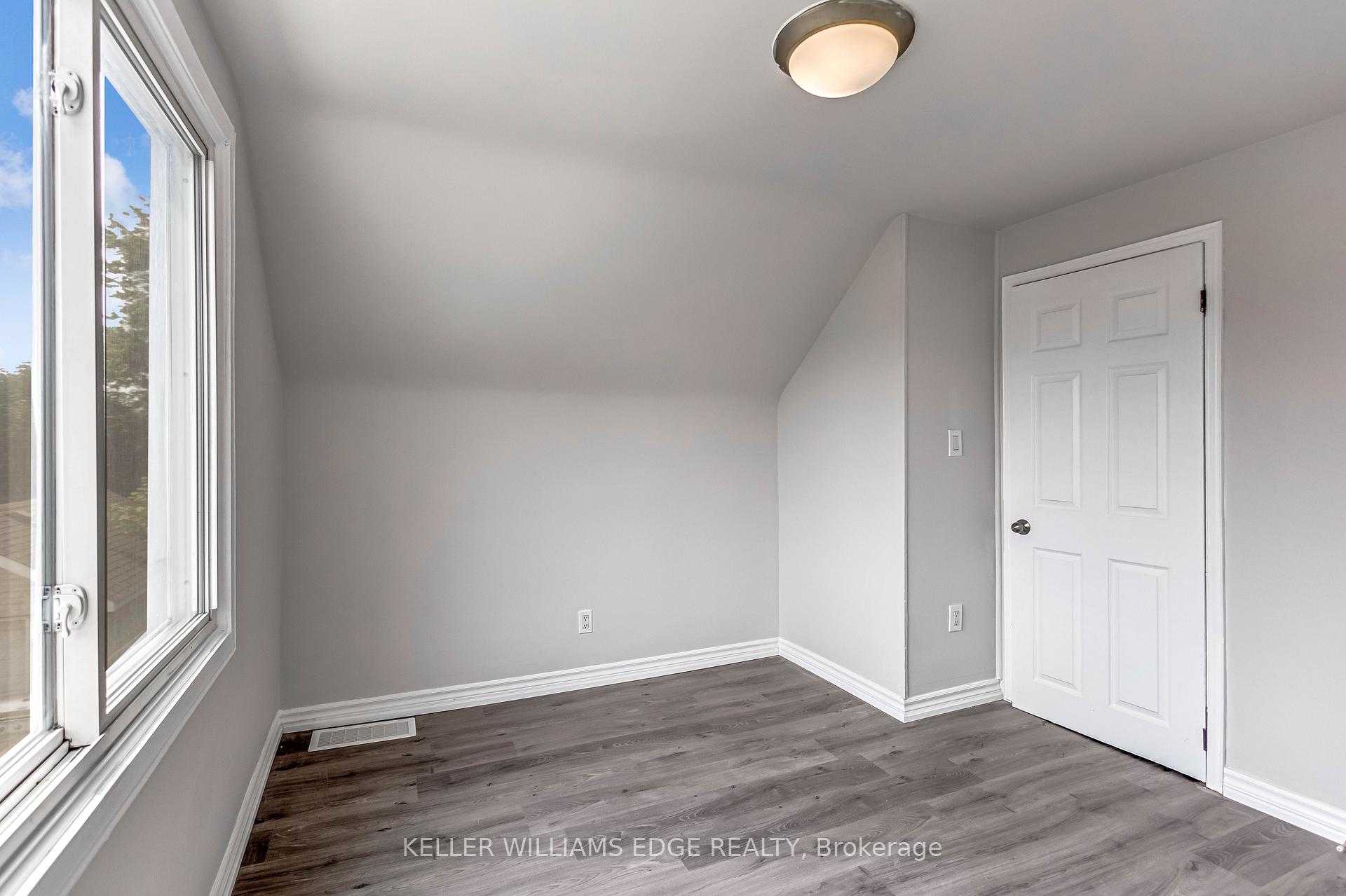 Photo 22 of Unit Upper Level, 44 West 4th Street, Hamilton, Southam — HOMEH