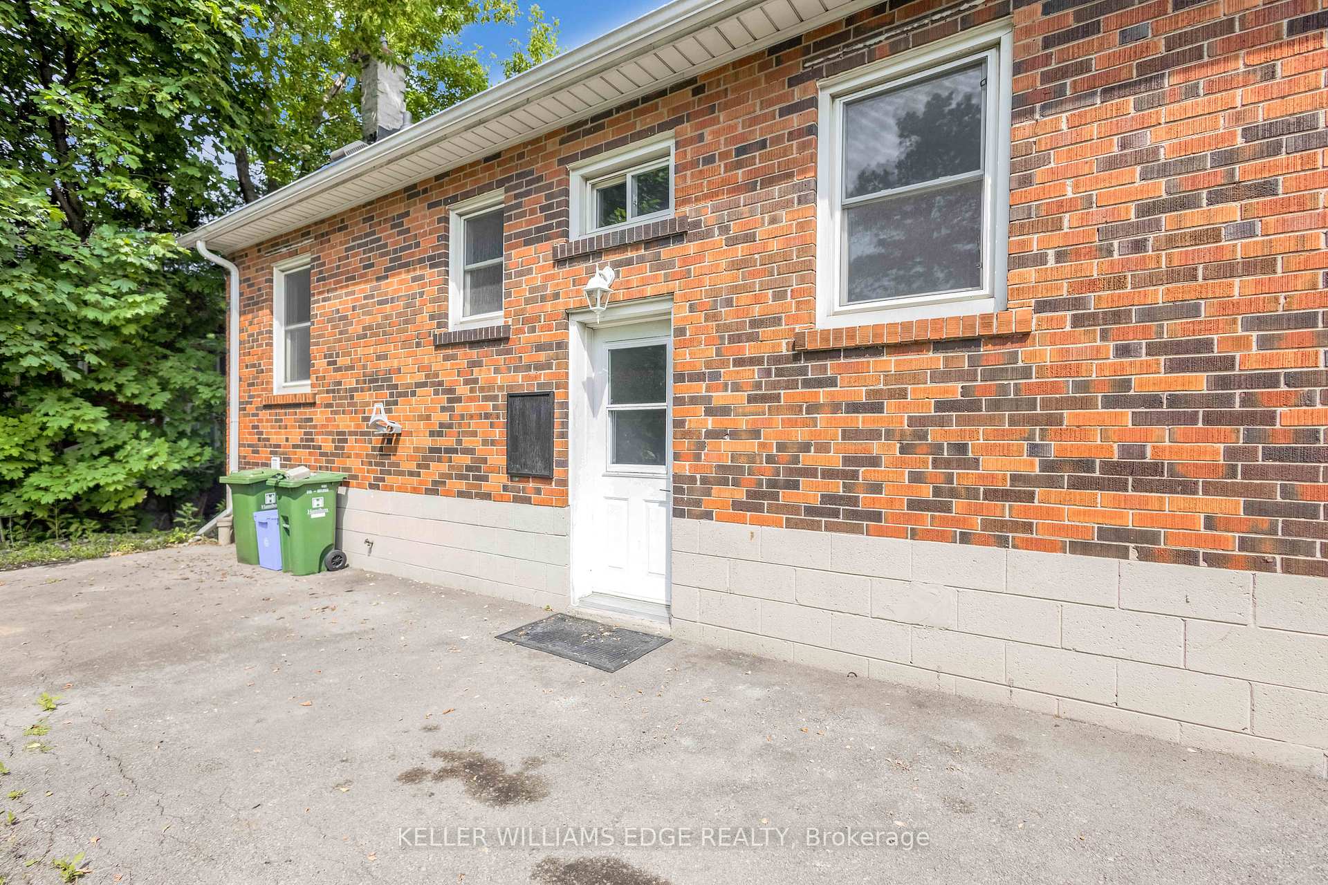 Photo 25 of Unit Upper Level, 44 West 4th Street, Hamilton, Southam — HOMEH