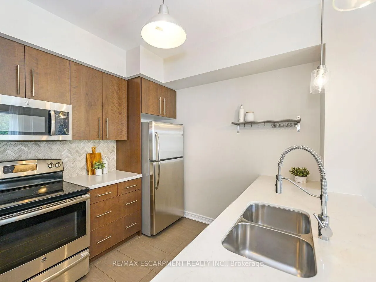 Photo 32 of Unit 84, 515 Winston Road, Grimsby, Grimsby Beach — HOMEH