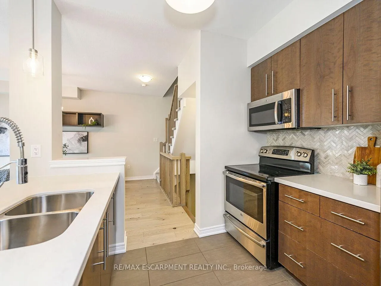 Photo 36 of Unit 84, 515 Winston Road, Grimsby, Grimsby Beach — HOMEH