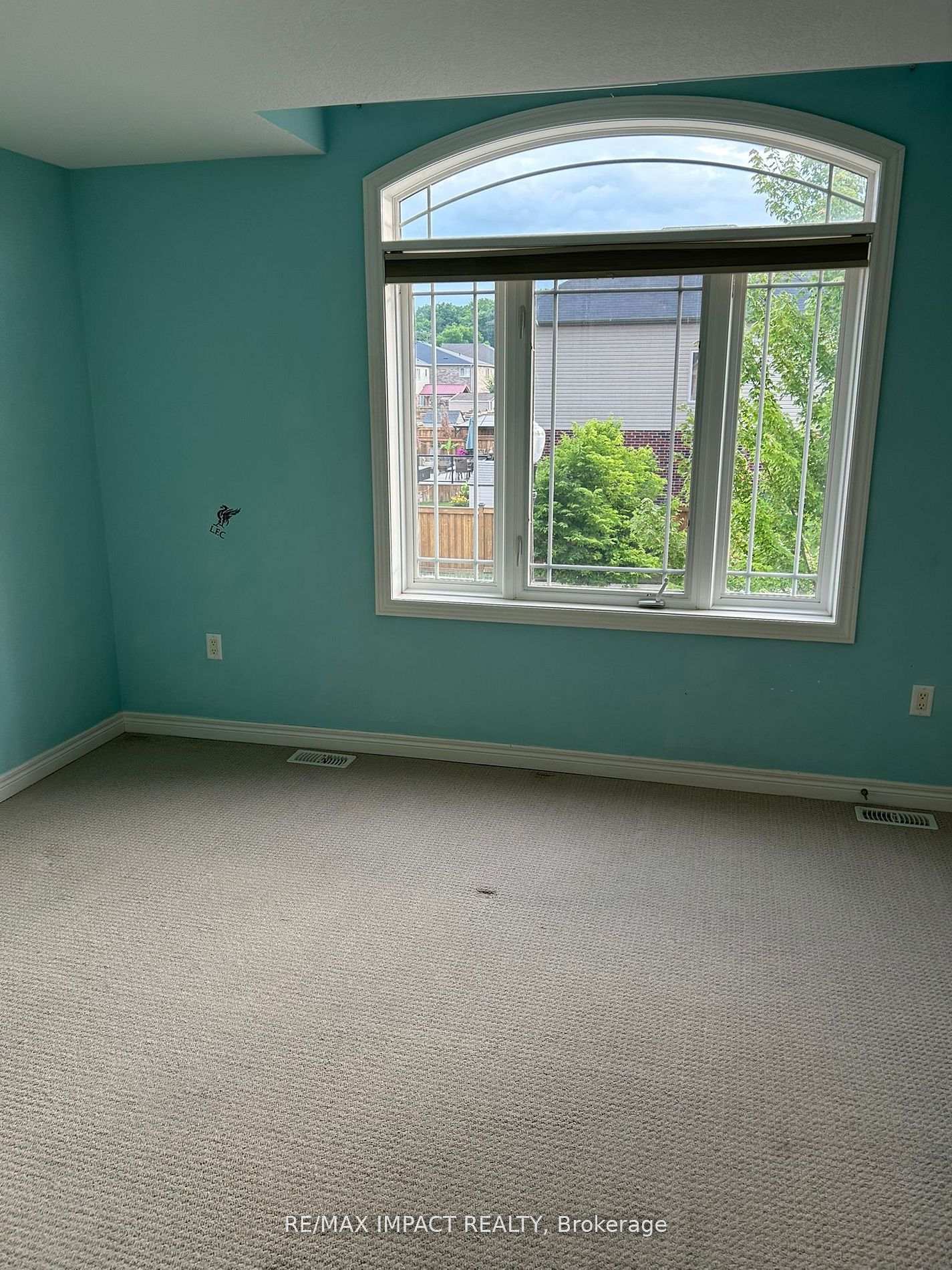 Photo 3 of 212 Greenwater Place, Kitchener — HOMEH