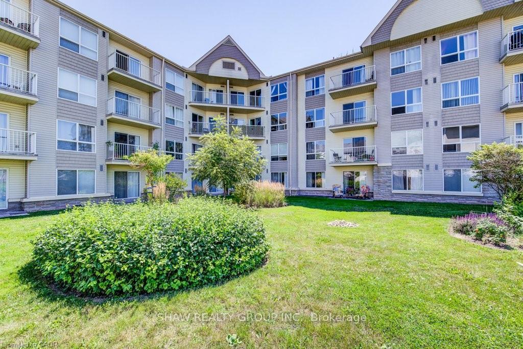 Front of Unit 104, 8 Harris Street