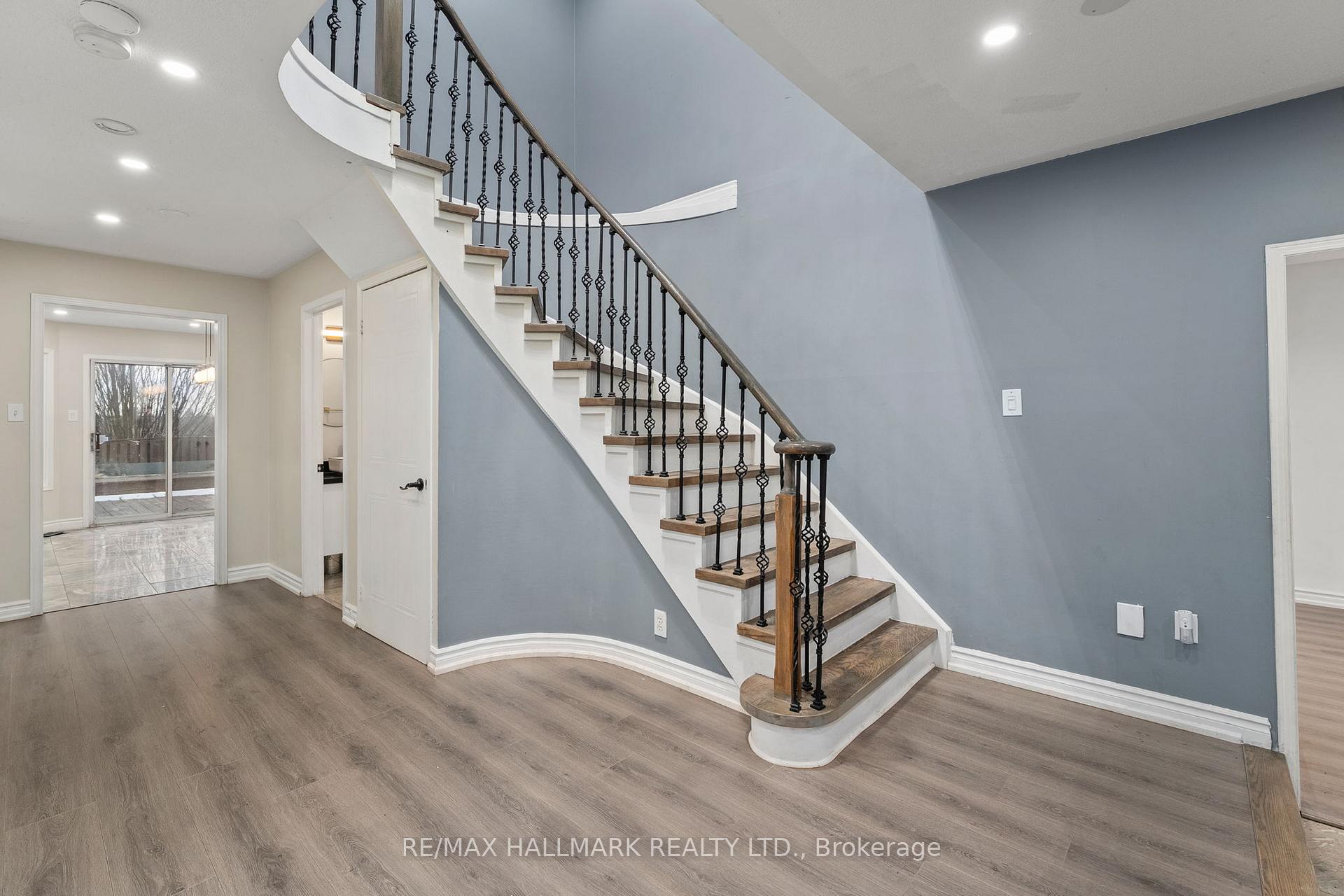 Photo 7 of 981 Deer Valley Drive, Oshawa, Northglen — HOMEH