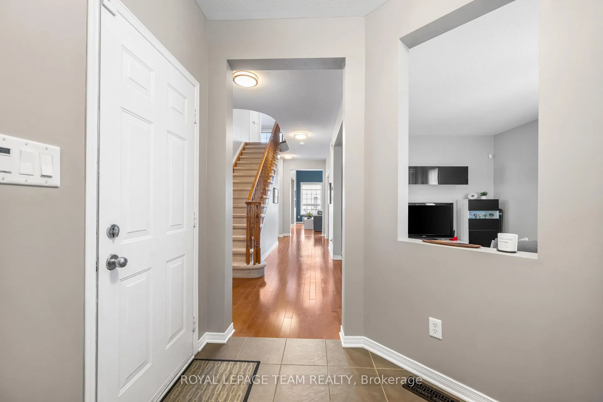 Photo 4 of 47 Blackshire Circle, Ottawa, Barrhaven - Stonebridge — HOMEH