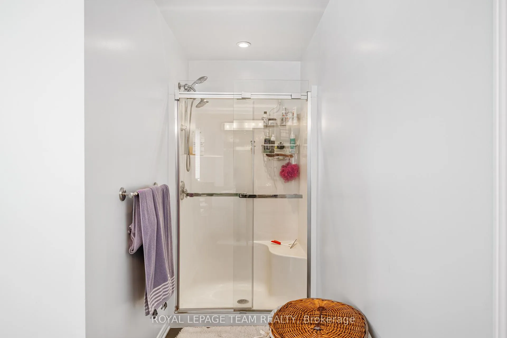 Photo 24 of 47 Blackshire Circle, Ottawa, Barrhaven - Stonebridge — HOMEH