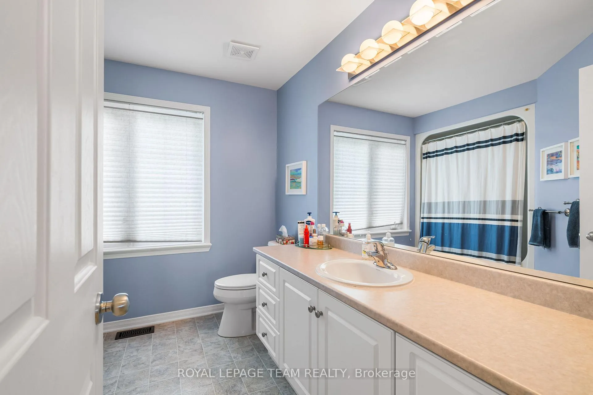Photo 28 of 47 Blackshire Circle, Ottawa, Barrhaven - Stonebridge — HOMEH