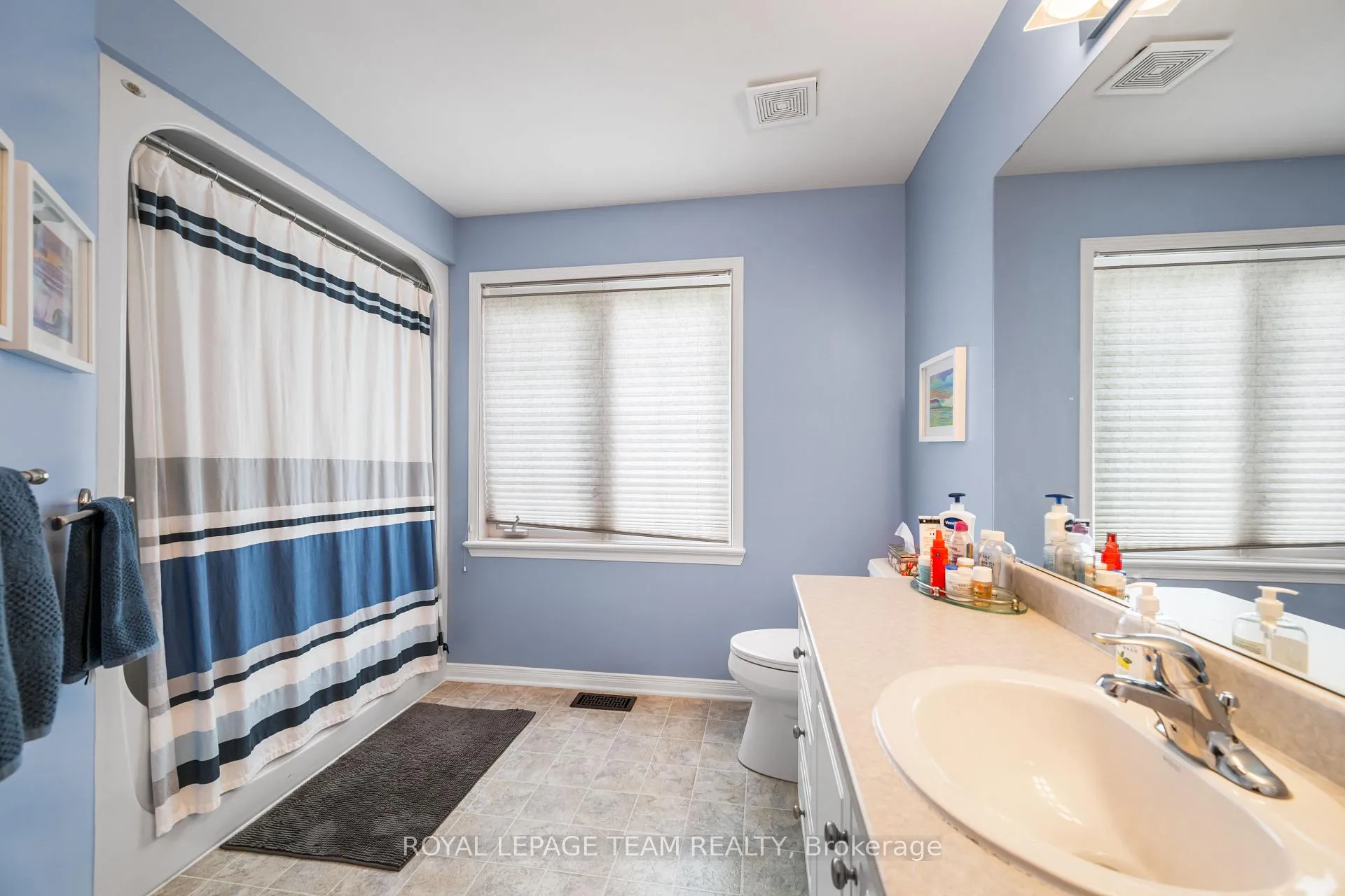 Photo 29 of 47 Blackshire Circle, Ottawa, Barrhaven - Stonebridge — HOMEH