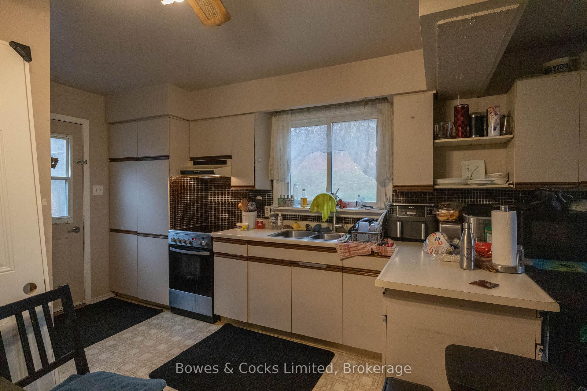 Photo 13 of 35 Cleak Avenue, Bancroft, Bancroft Ward — HOMEH