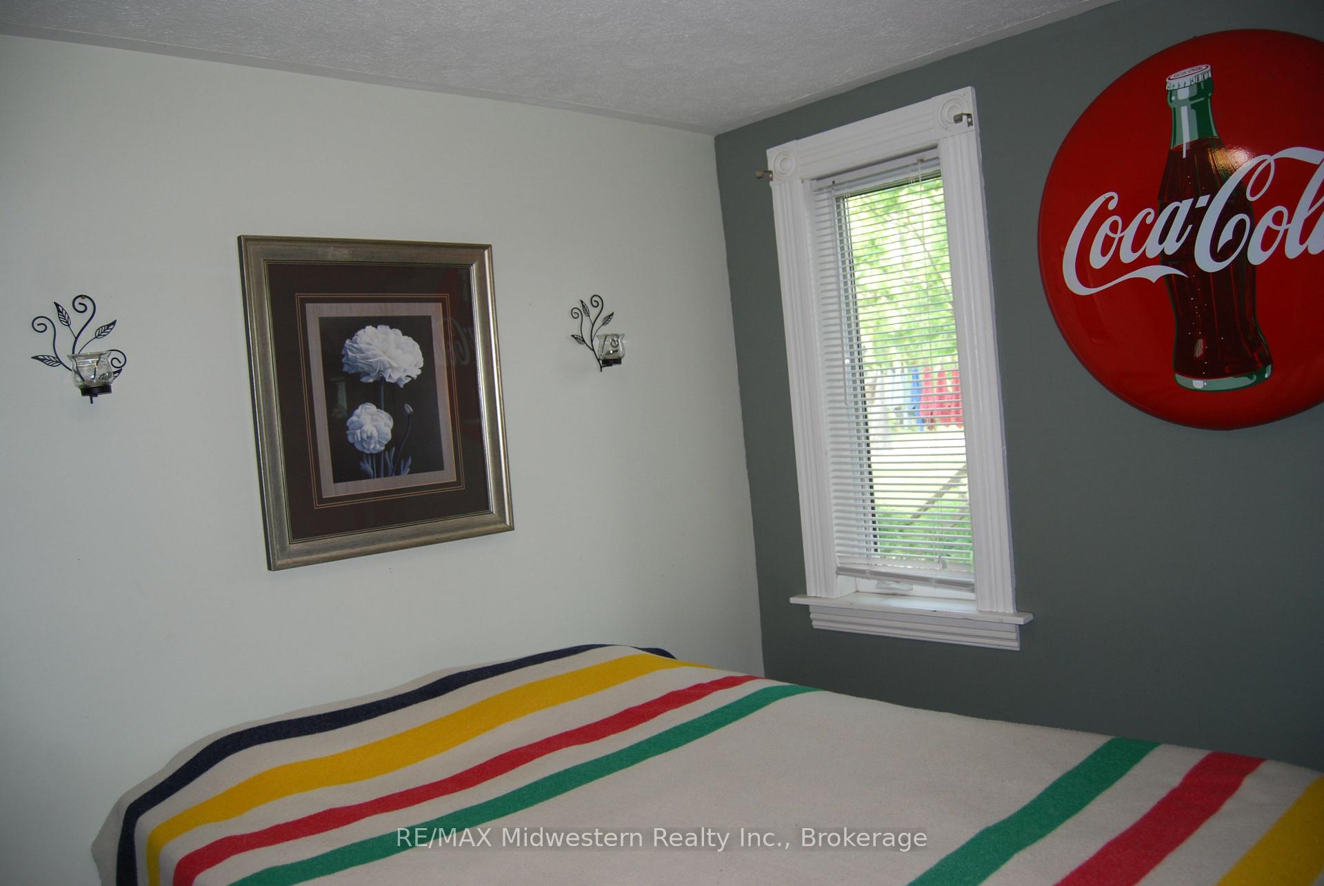 Photo 3 of 410 Temple Street, Minto — HOMEH