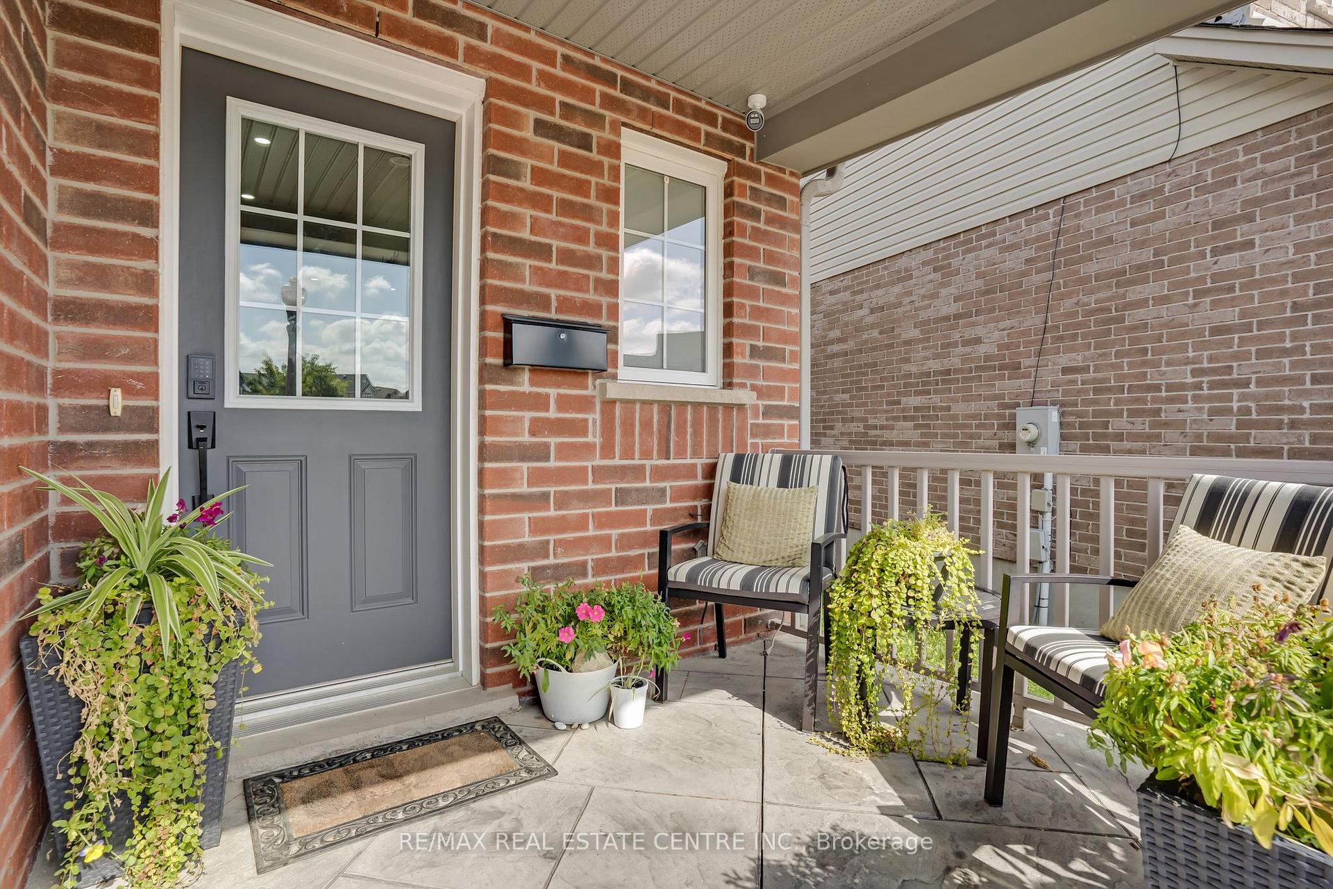 Photo 9 of 46 Stillwater Street, Kitchener — HOMEH
