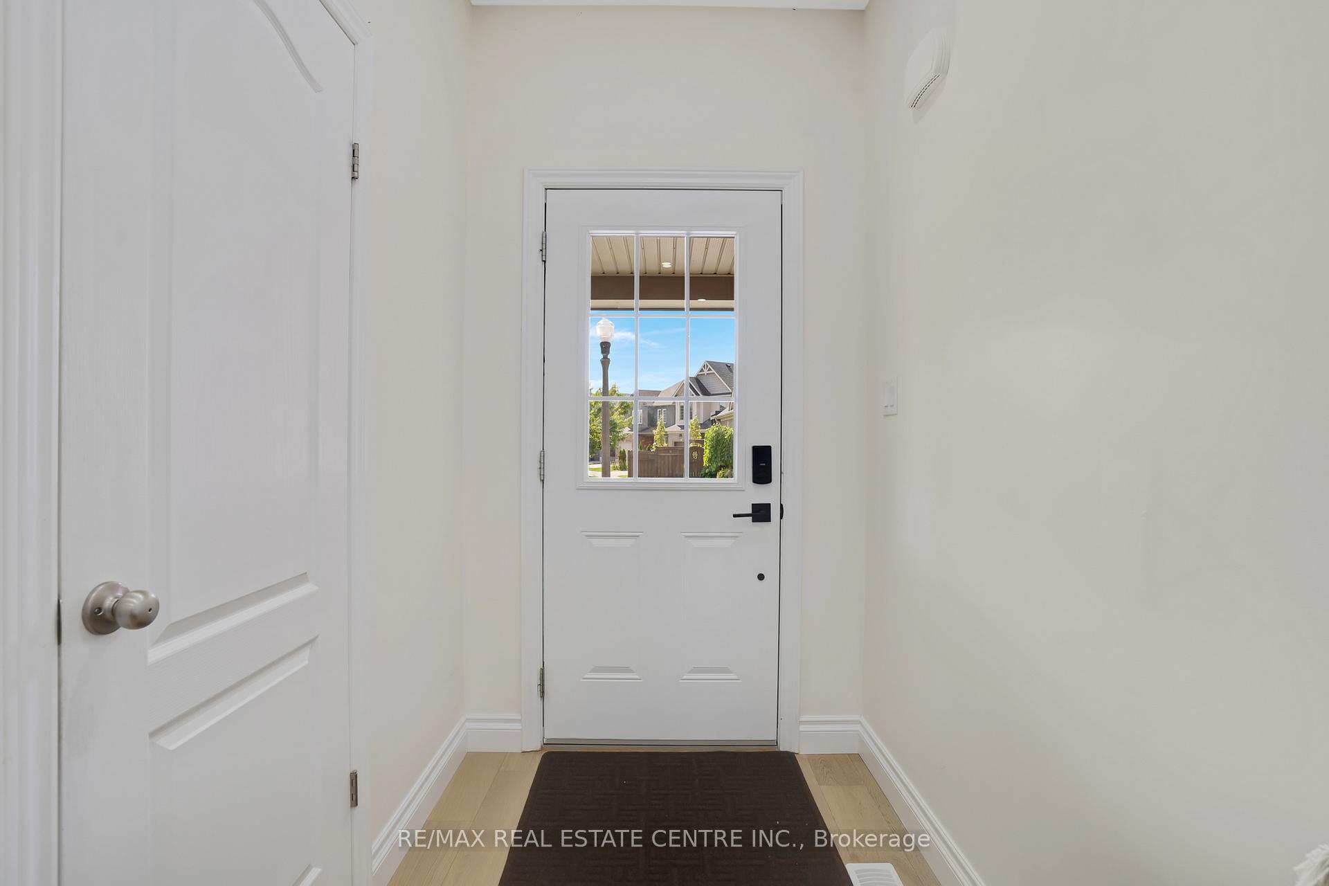 Photo 2 of 46 Stillwater Street, Kitchener — HOMEH