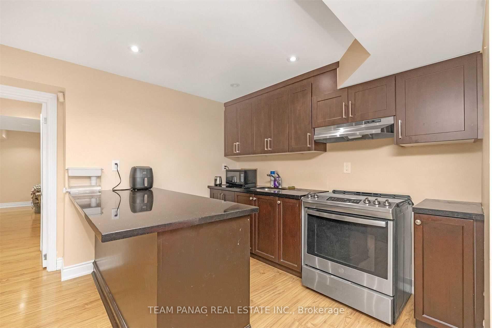 Photo 23 of 73 Louvain Drive, Brampton, Vales of Castlemore North — HOMEH