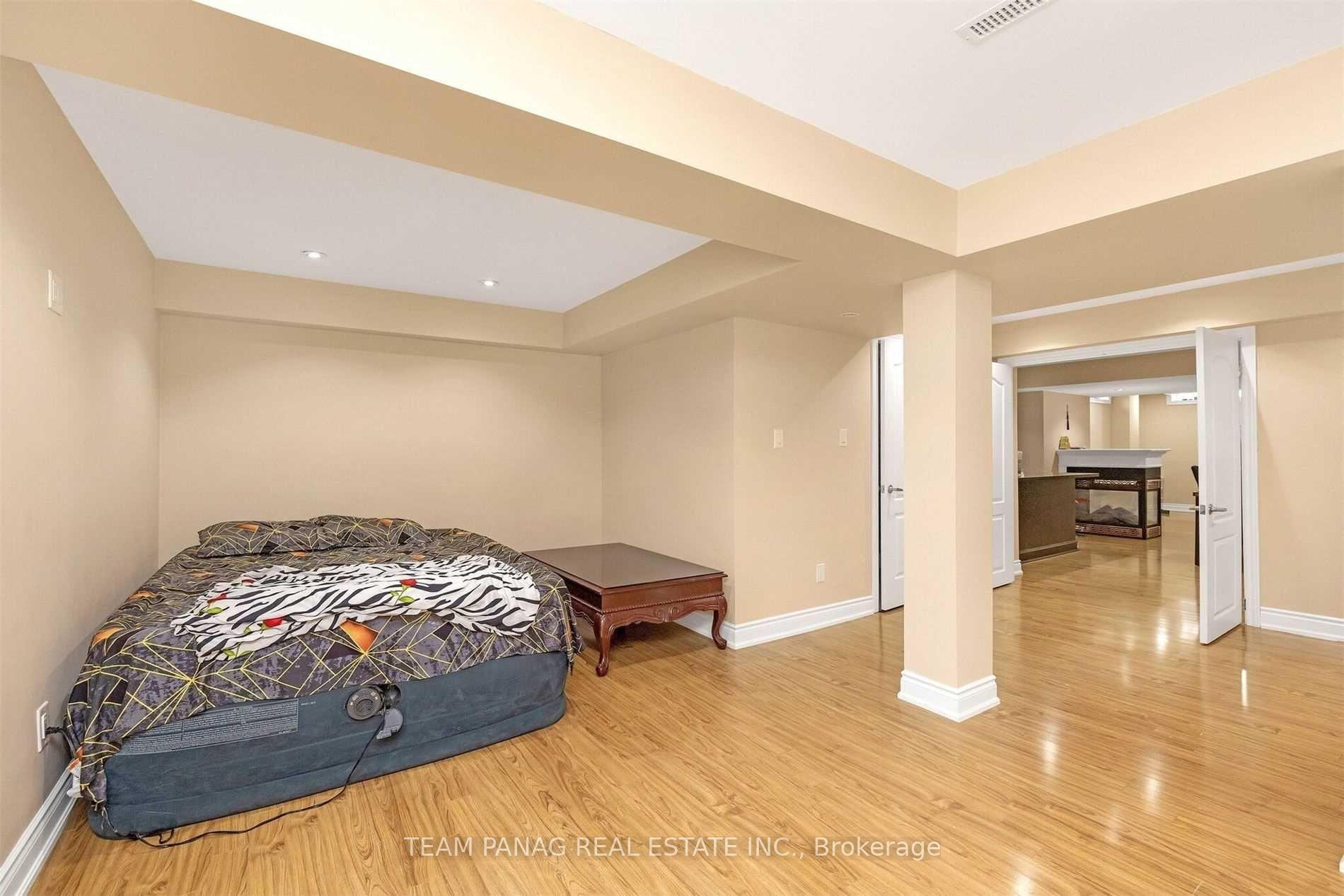 Photo 27 of 73 Louvain Drive, Brampton, Vales of Castlemore North — HOMEH
