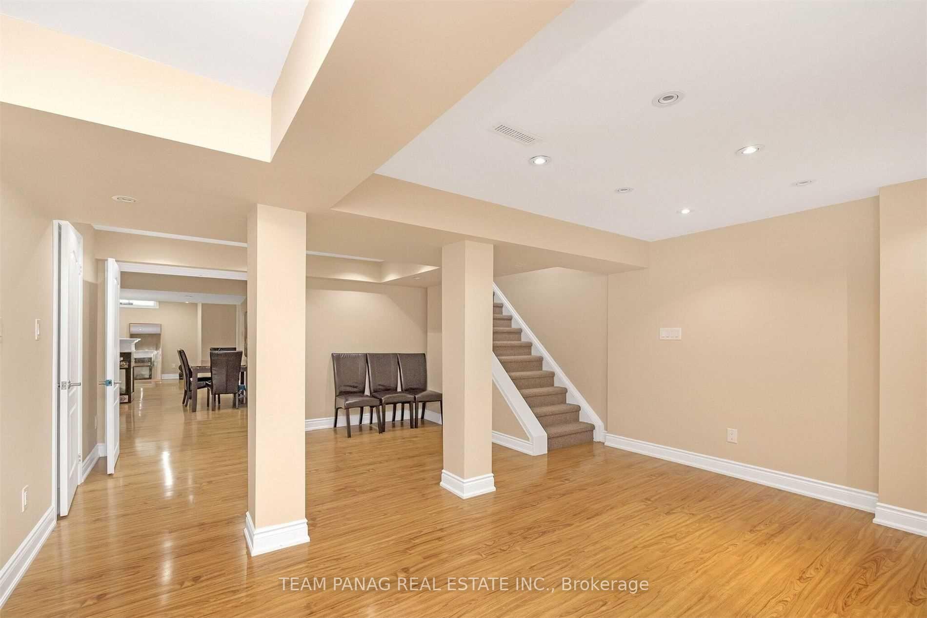 Photo 37 of 73 Louvain Drive, Brampton, Vales of Castlemore North — HOMEH