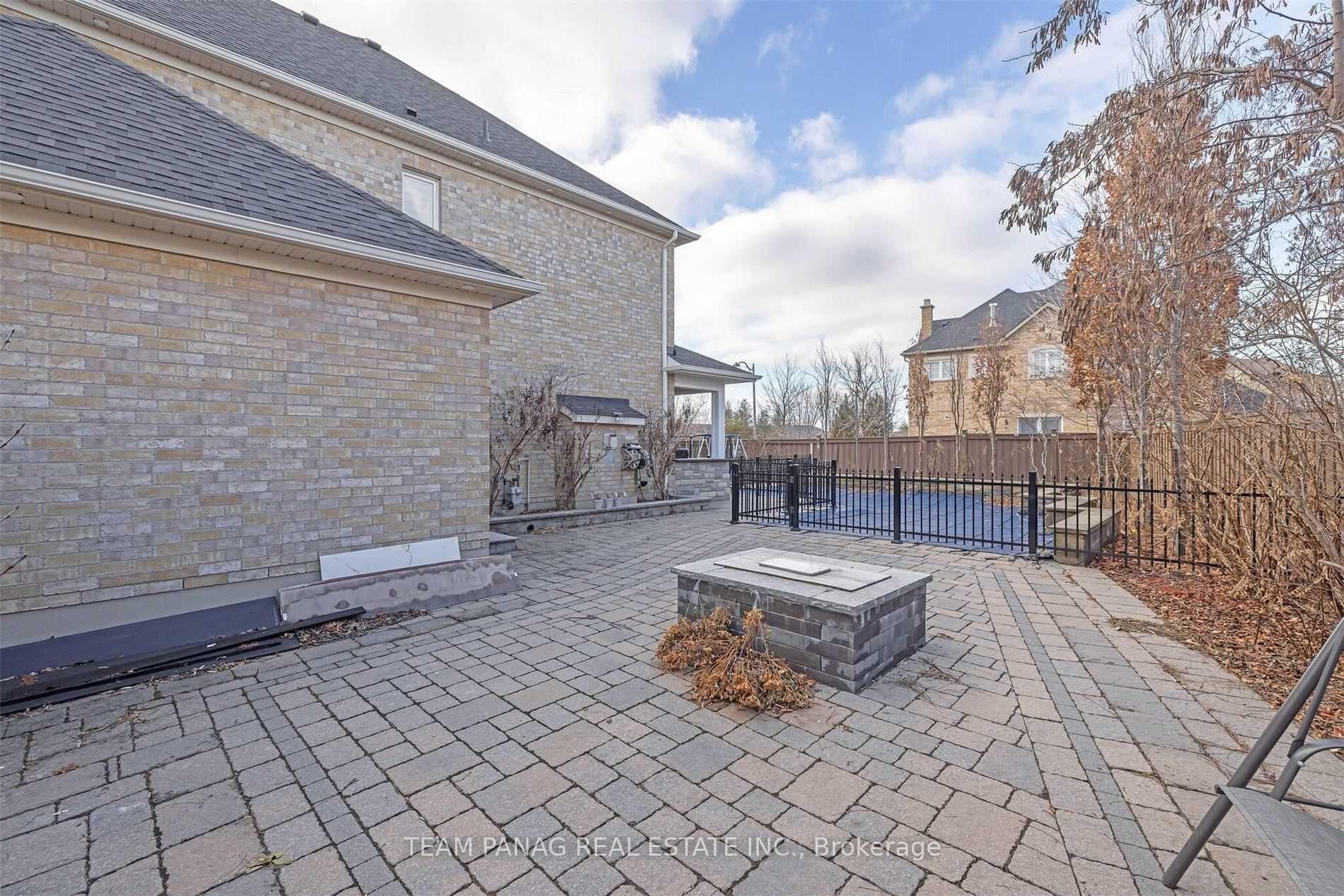 Photo 30 of 73 Louvain Drive, Brampton, Vales of Castlemore North — HOMEH