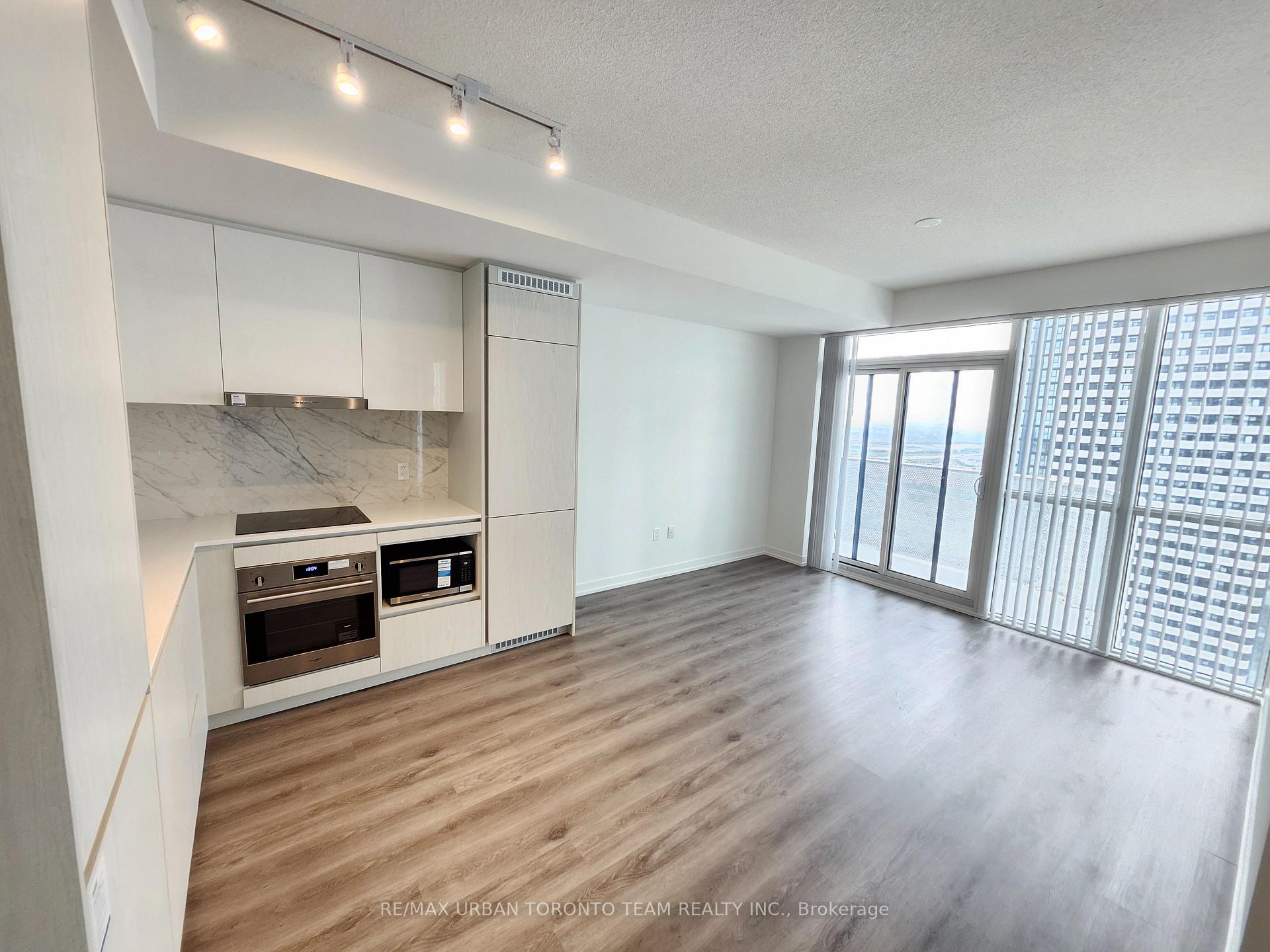 Photo 7 of Unit 4103, 28 Interchange Way, Vaughan, Vaughan Corporate Centre — HOMEH