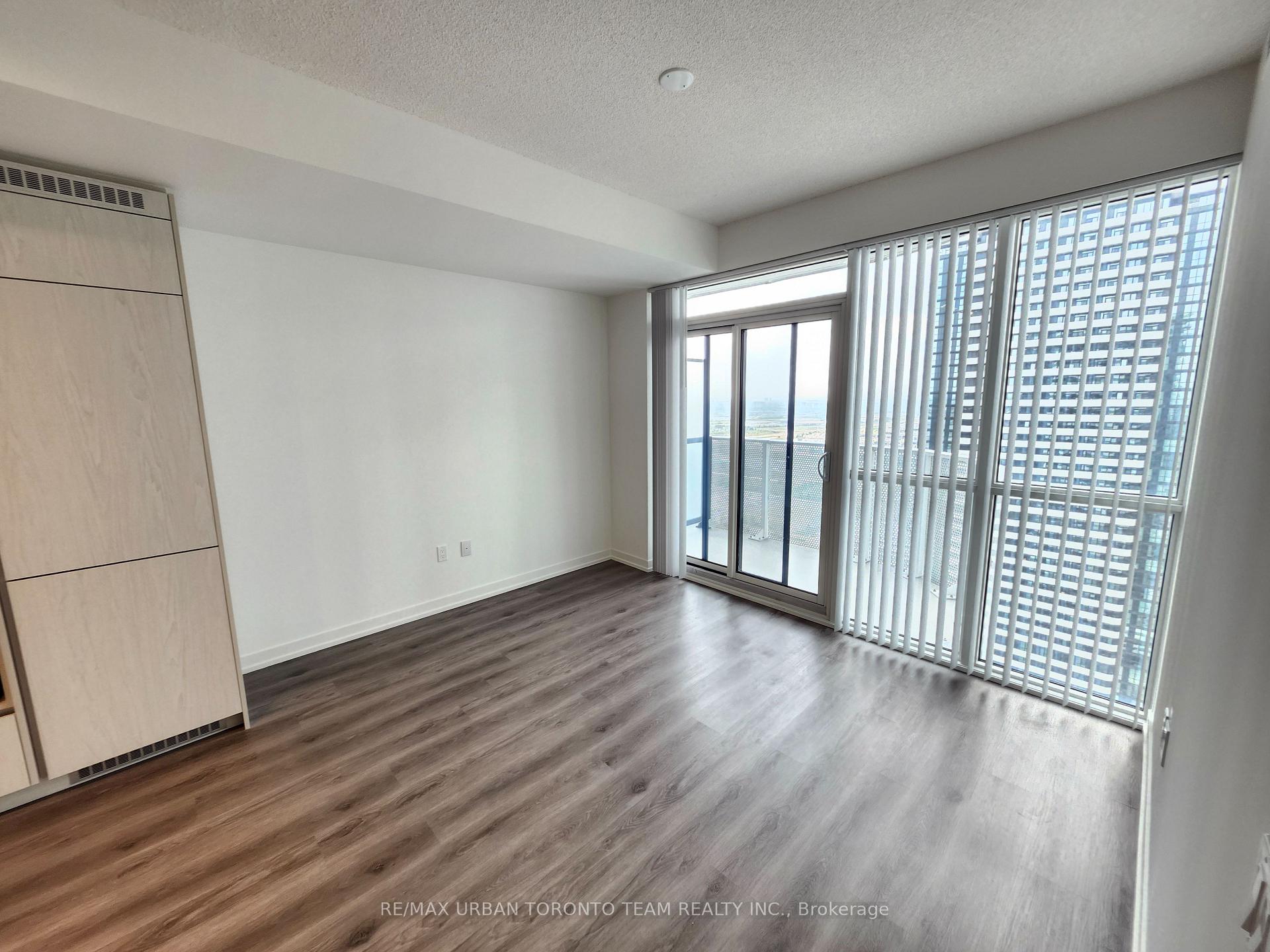 Photo 2 of Unit 4103, 28 Interchange Way, Vaughan, Vaughan Corporate Centre — HOMEH