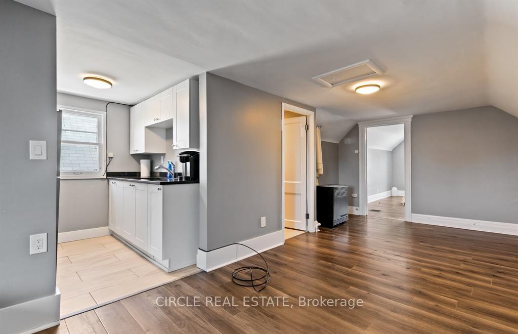 Photo 13 of 410 Erie Street E, Windsor — HOMEH