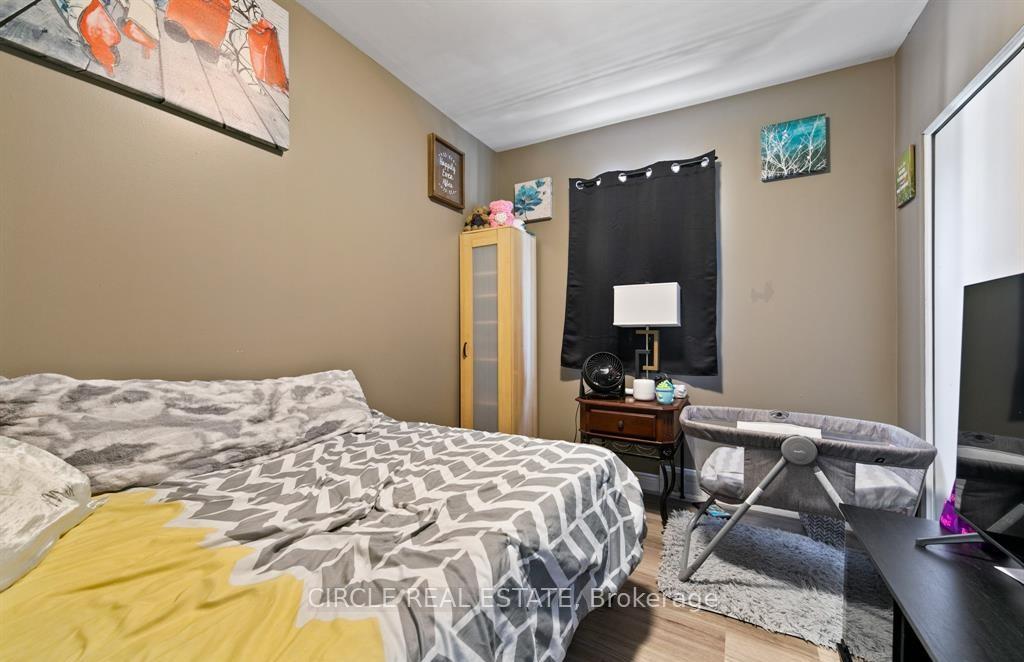 Photo 19 of 410 Erie Street E, Windsor — HOMEH