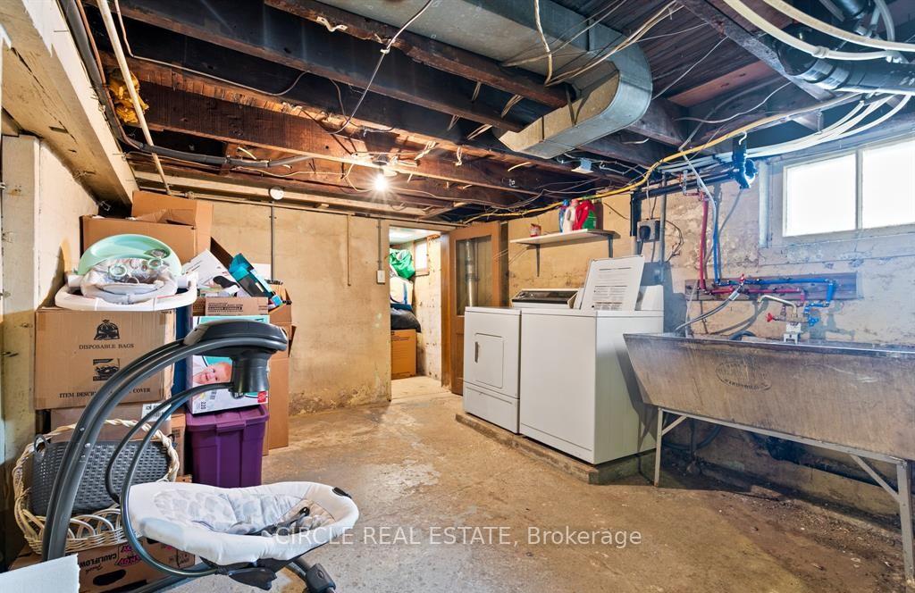 Photo 18 of 410 Erie Street E, Windsor — HOMEH