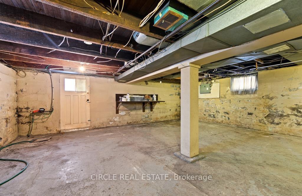 Photo 17 of 410 Erie Street E, Windsor — HOMEH