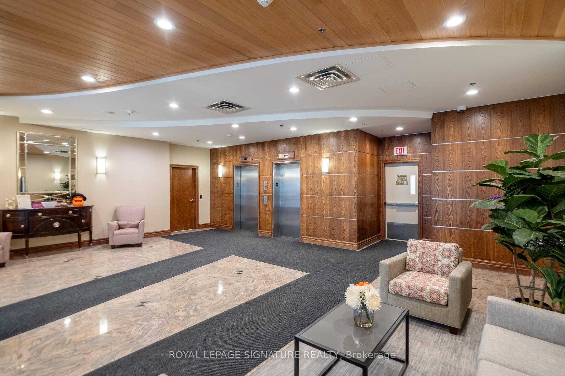Photo 7 of Unit 402, 1863 Queen Street E, Toronto, The Beaches — HOMEH