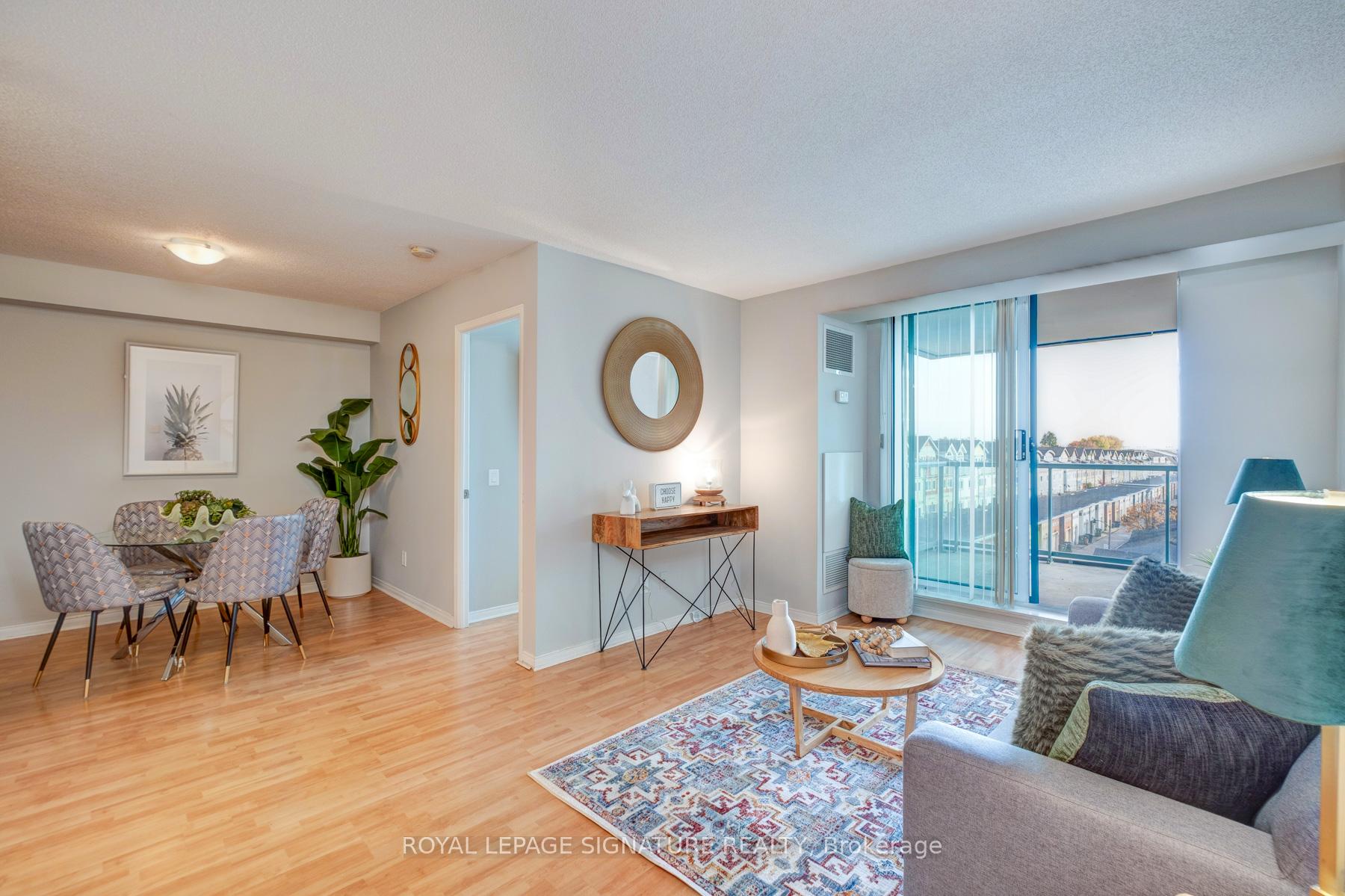 Photo 9 of Unit 402, 1863 Queen Street E, Toronto, The Beaches — HOMEH
