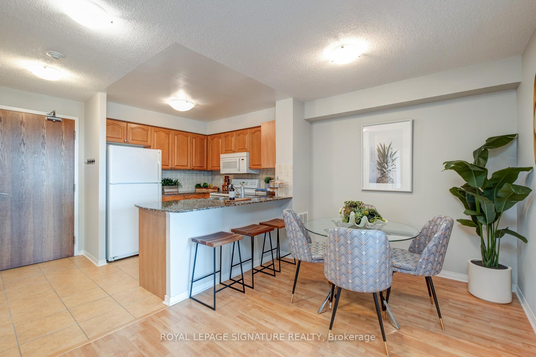 Photo 8 of Unit 402, 1863 Queen Street E, Toronto, The Beaches — HOMEH