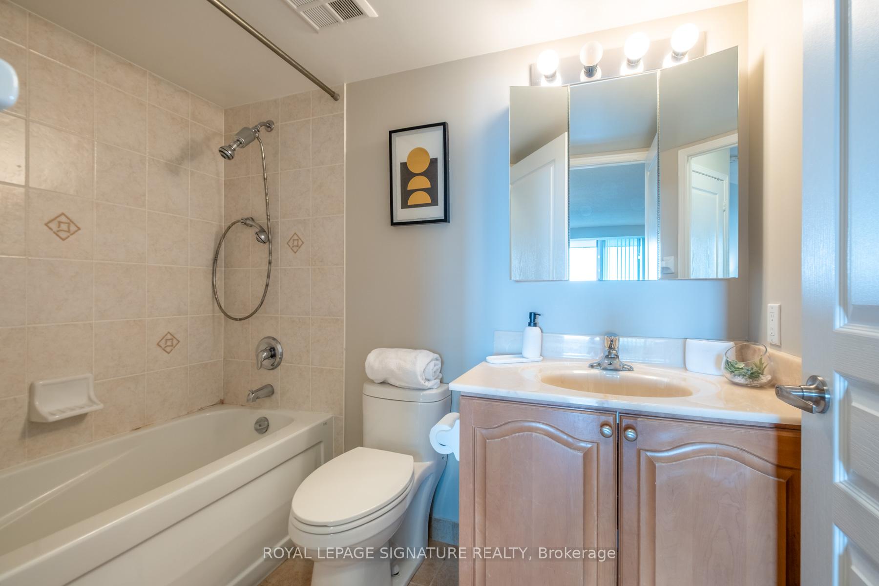 Photo 24 of Unit 402, 1863 Queen Street E, Toronto, The Beaches — HOMEH