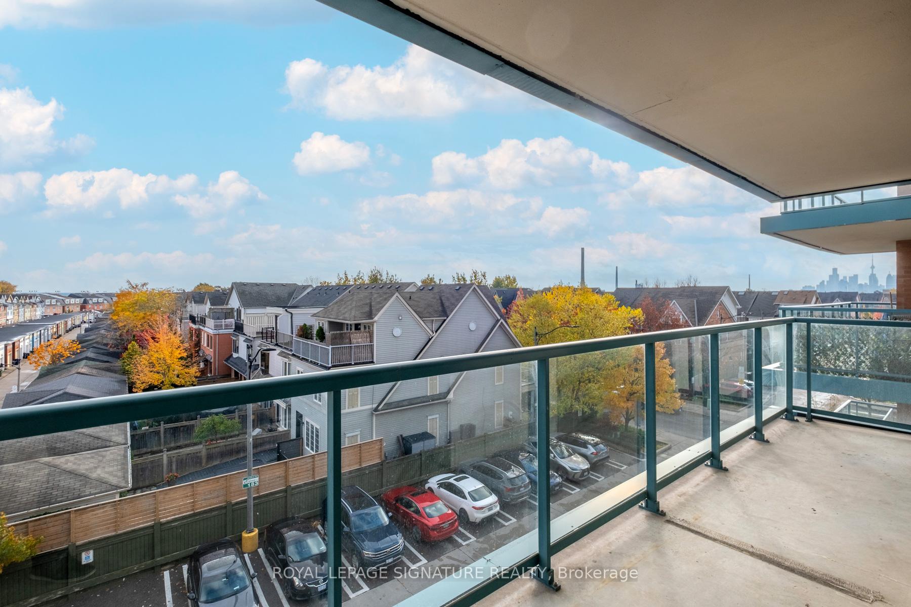 Photo 11 of Unit 402, 1863 Queen Street E, Toronto, The Beaches — HOMEH