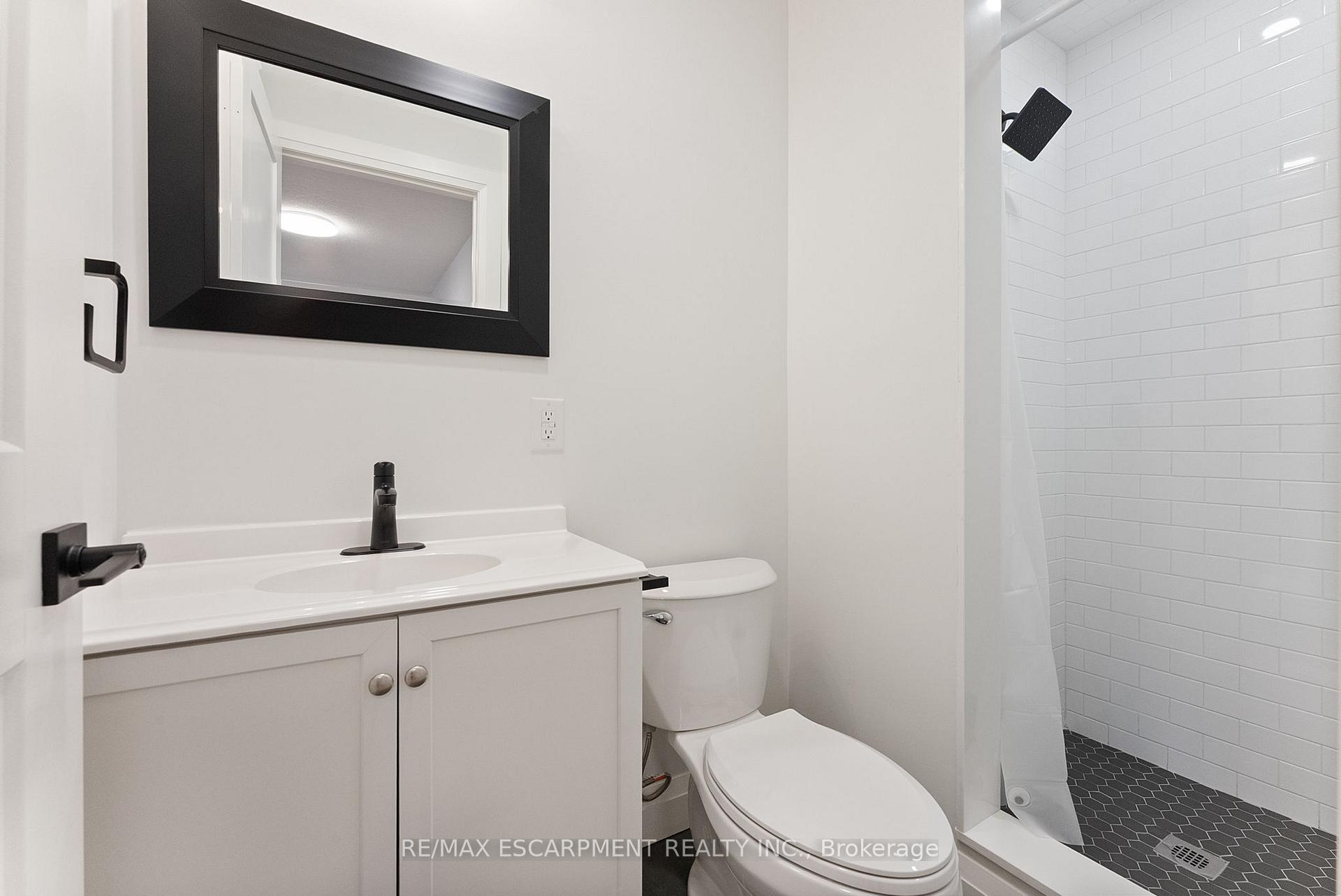 Photo 15 of 11 Marcella Crescent, Hamilton, Gershome — HOMEH