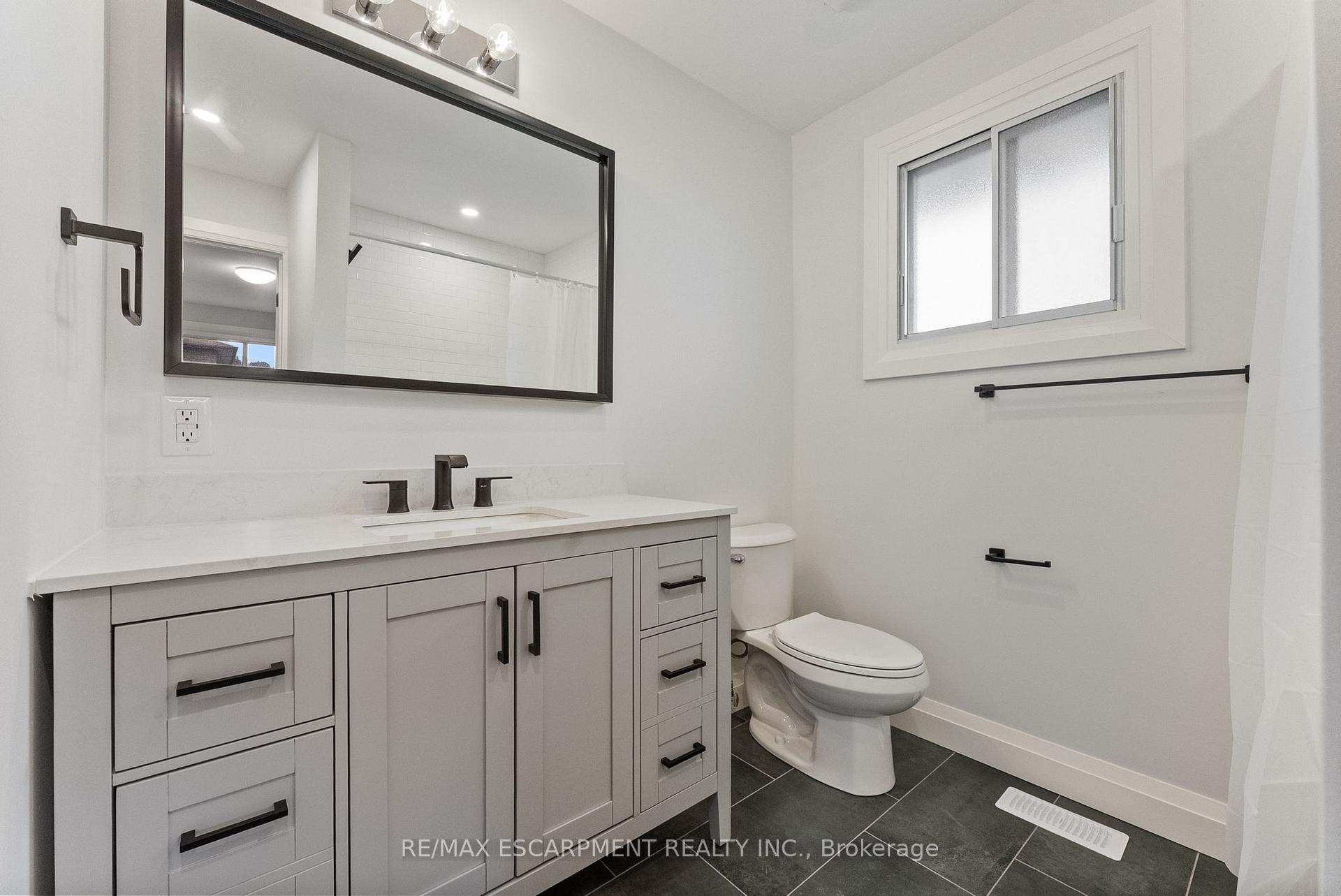 Photo 14 of 11 Marcella Crescent, Hamilton, Gershome — HOMEH