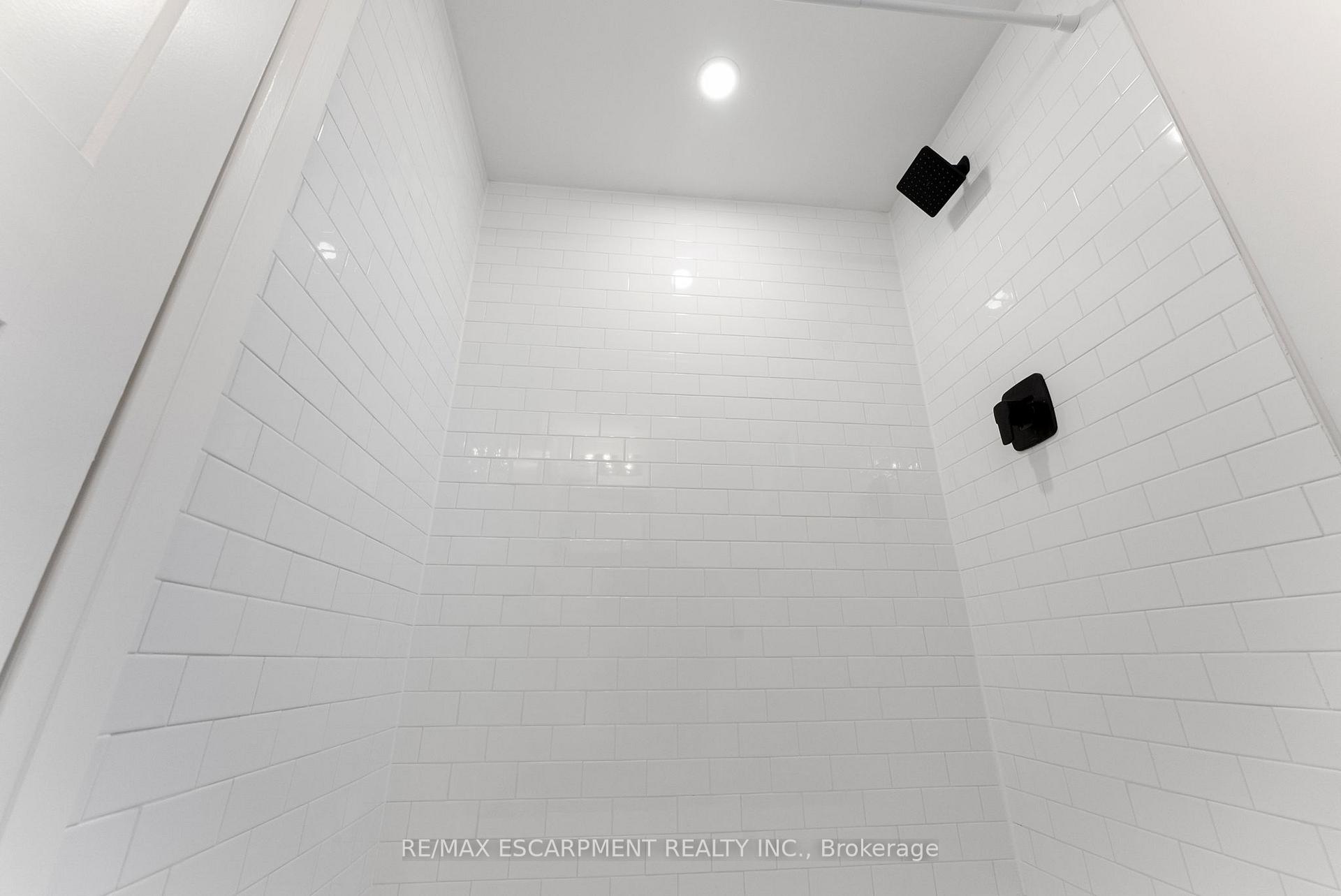 Photo 18 of 11 Marcella Crescent, Hamilton, Gershome — HOMEH