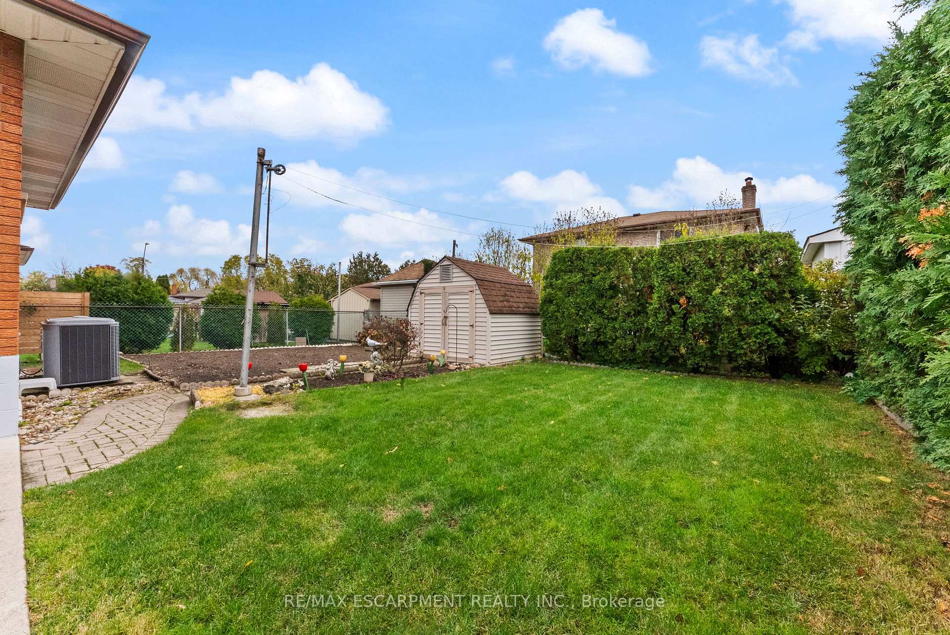 Photo 27 of 11 Marcella Crescent, Hamilton, Gershome — HOMEH