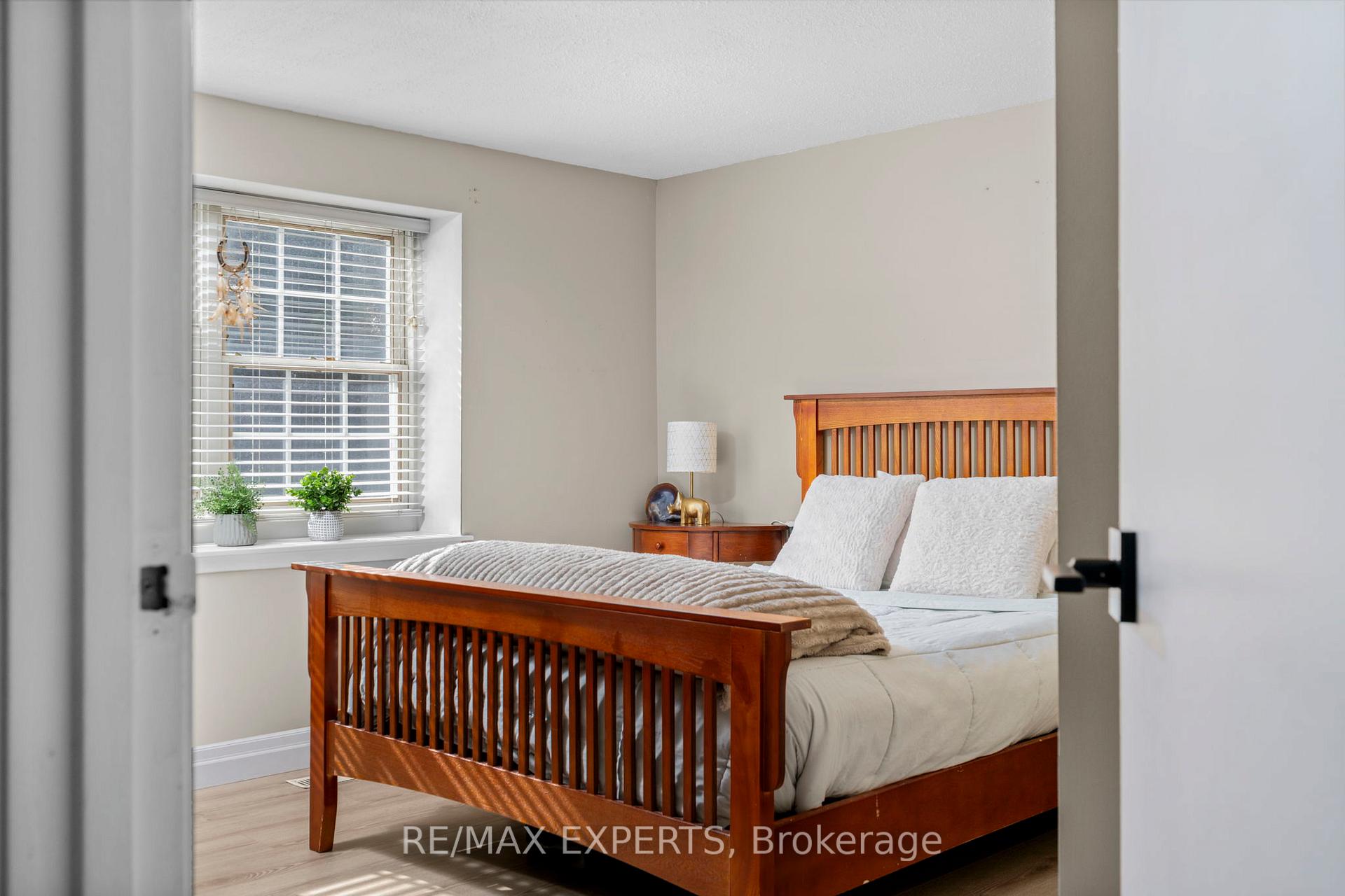 Photo 18 of 128 Heather Avenue, Cambridge — HOMEH