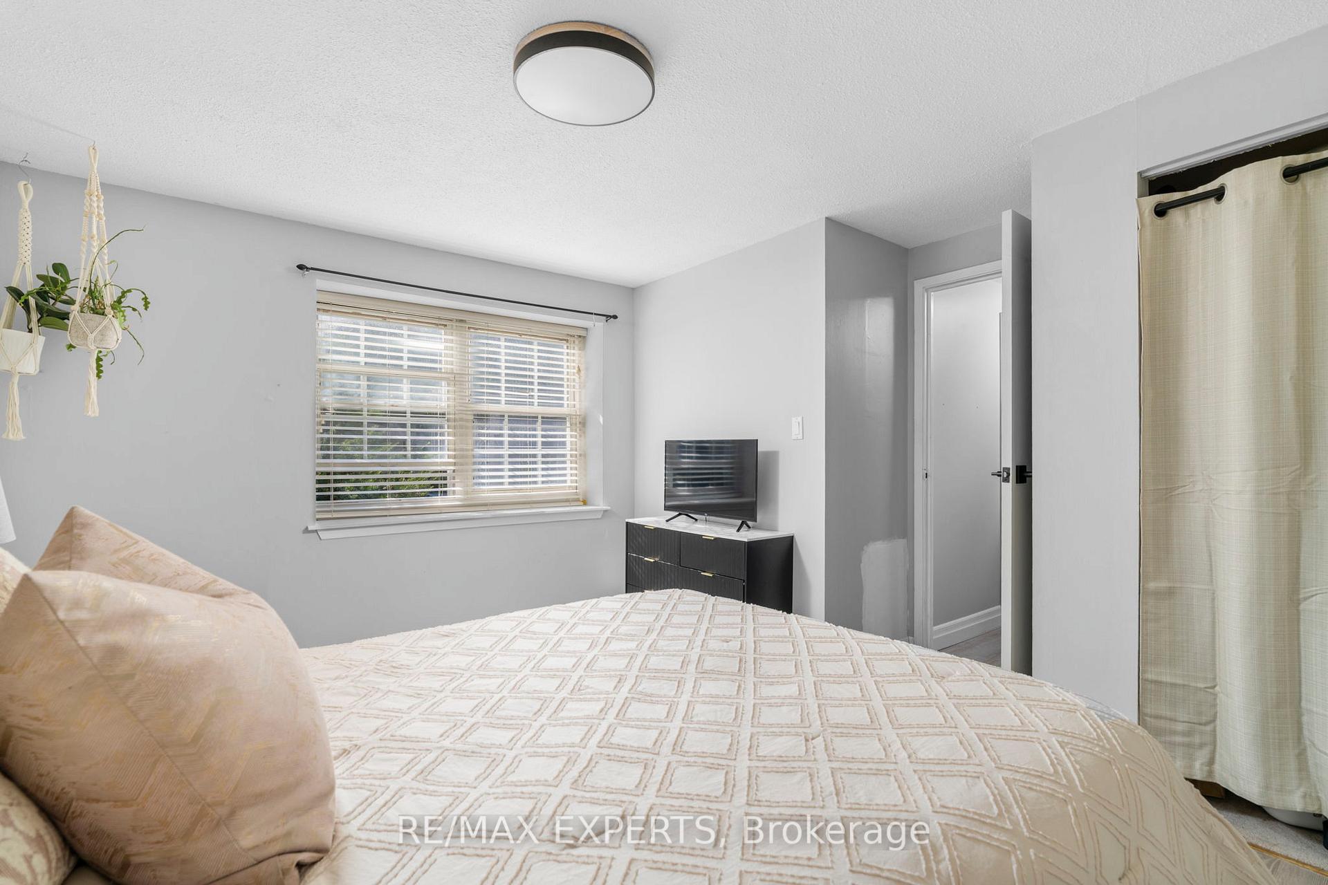 Photo 22 of 128 Heather Avenue, Cambridge — HOMEH