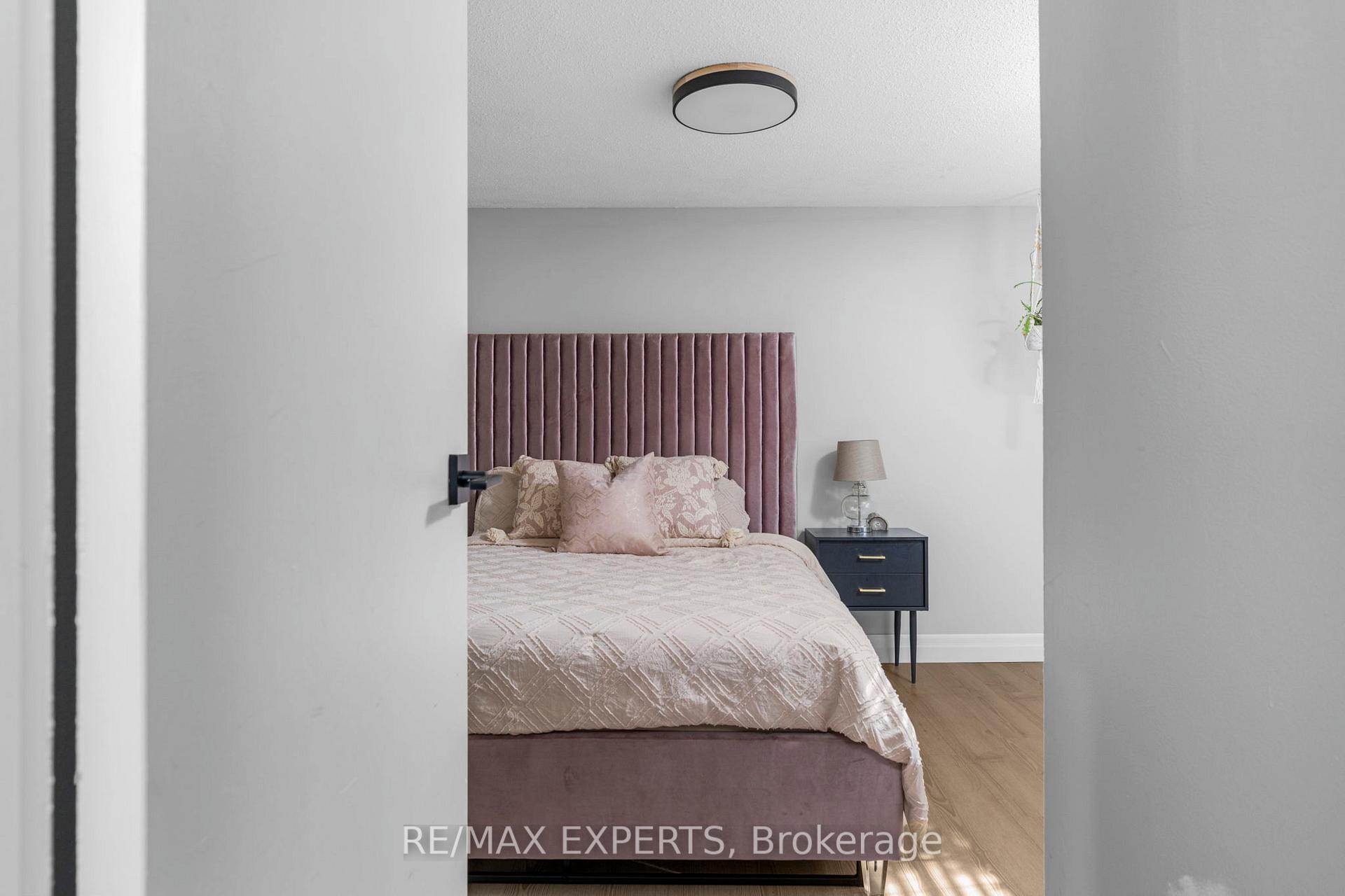 Photo 26 of 128 Heather Avenue, Cambridge — HOMEH