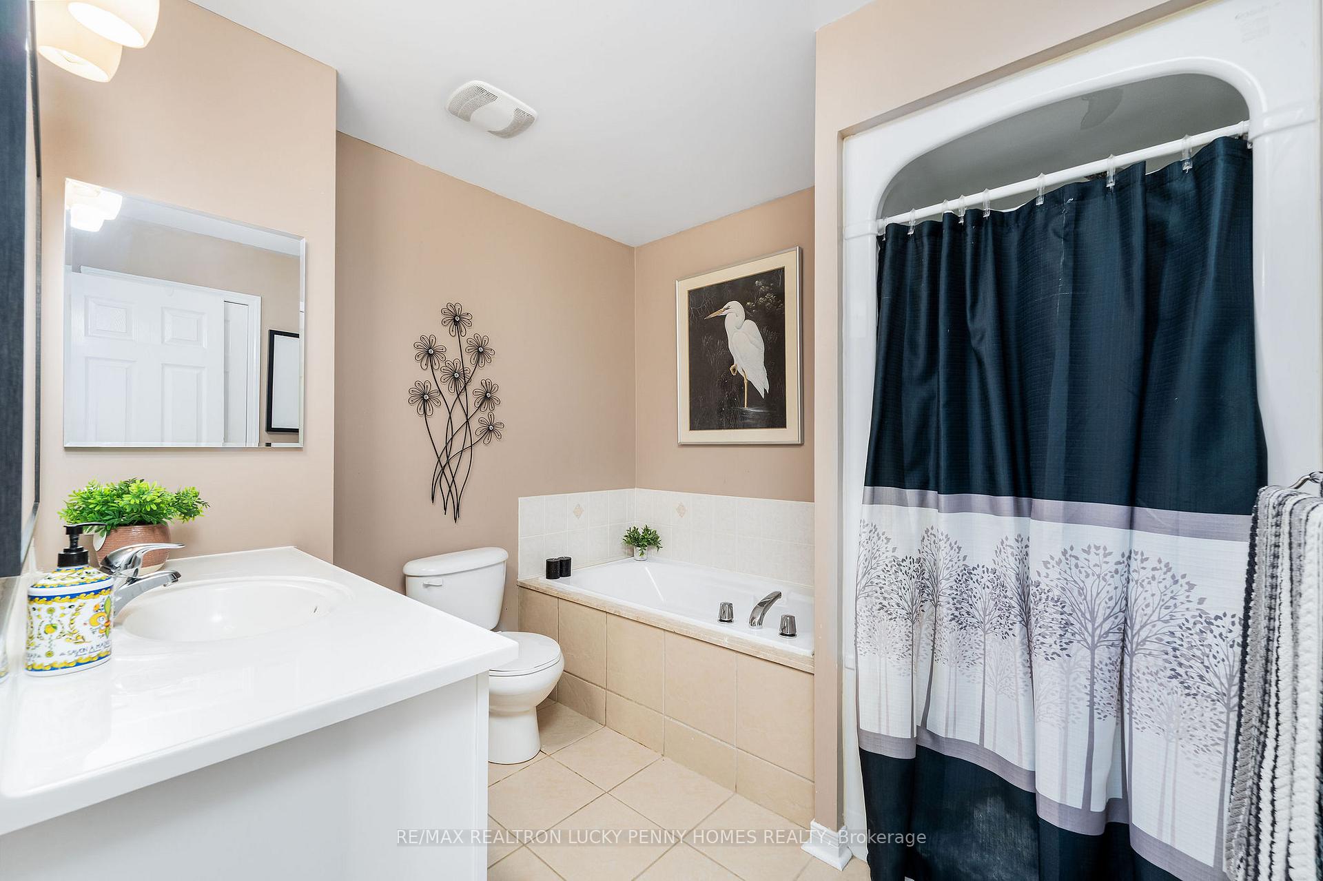 Photo 13 of 221 Madden Place, Clarington, Bowmanville — HOMEH