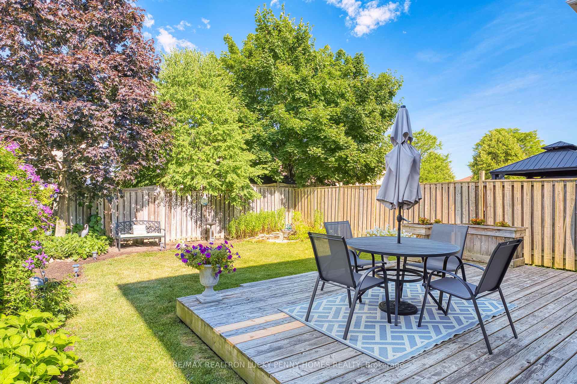 Photo 19 of 221 Madden Place, Clarington, Bowmanville — HOMEH