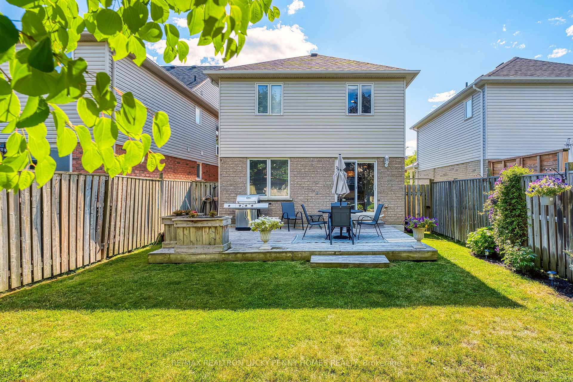 Photo 21 of 221 Madden Place, Clarington, Bowmanville — HOMEH