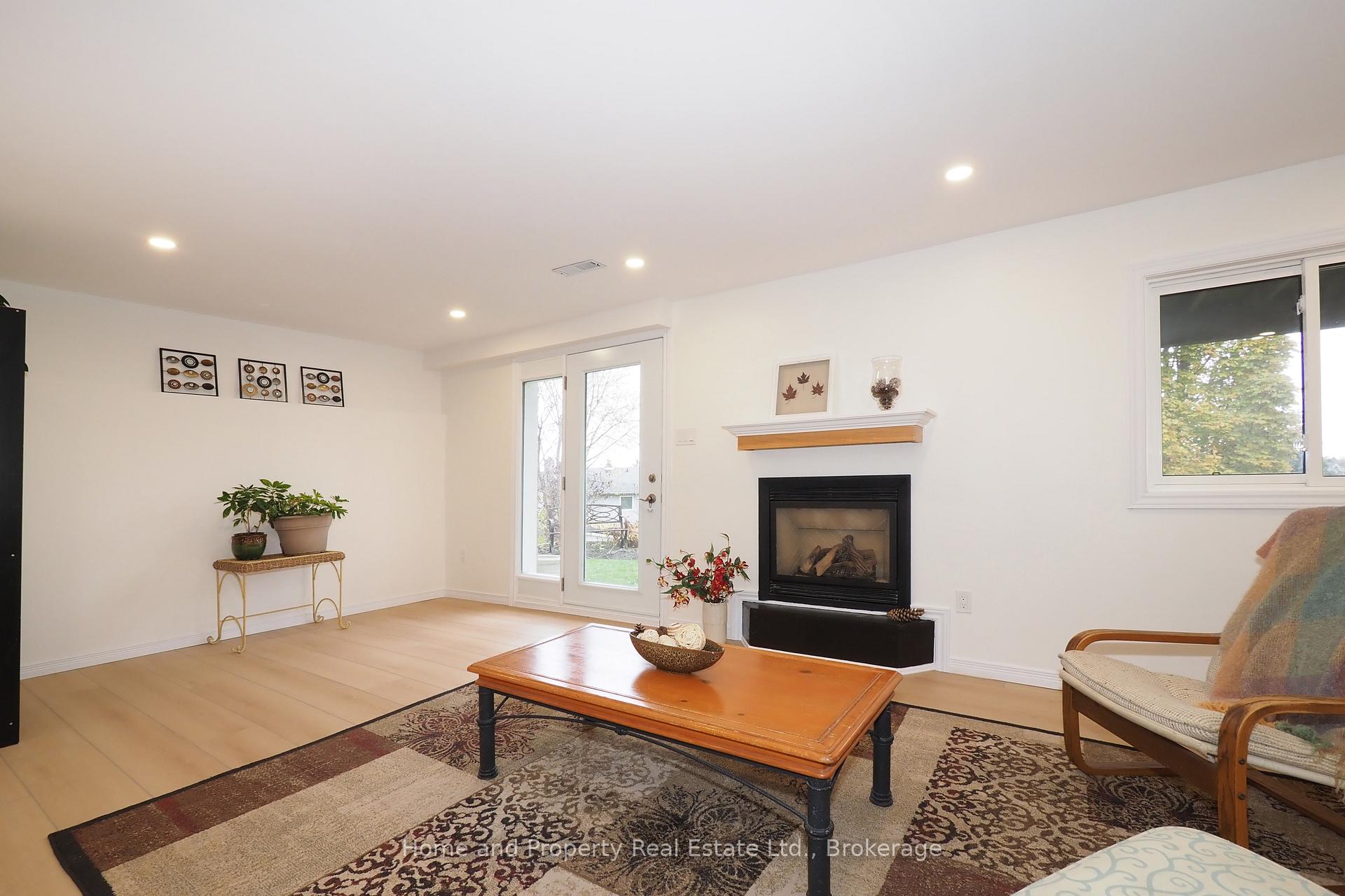 Photo 13 of Unit 1, 511 Oakvale Drive, Waterloo — HOMEH